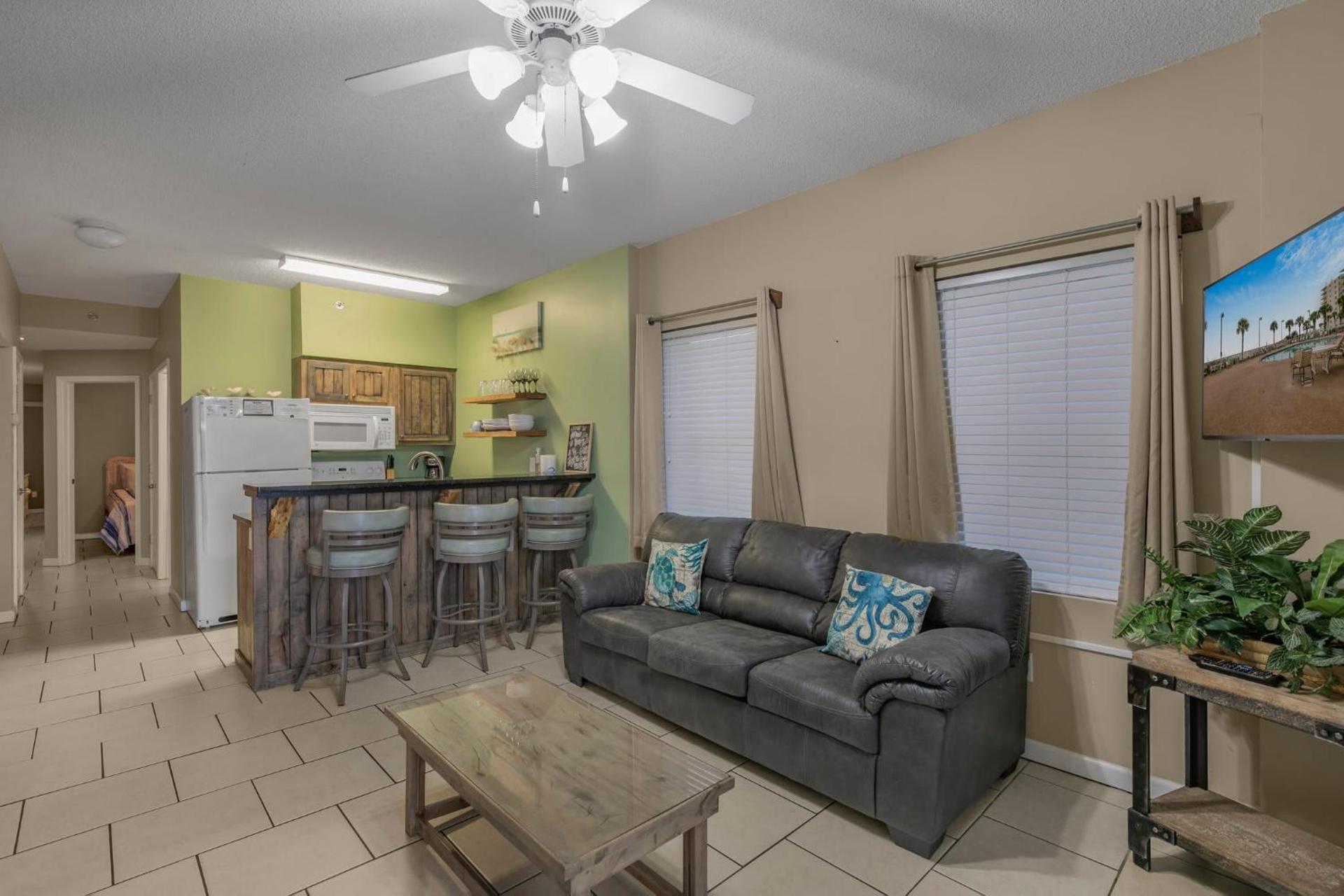 Tradewinds 001 by Vacation Homes Collection