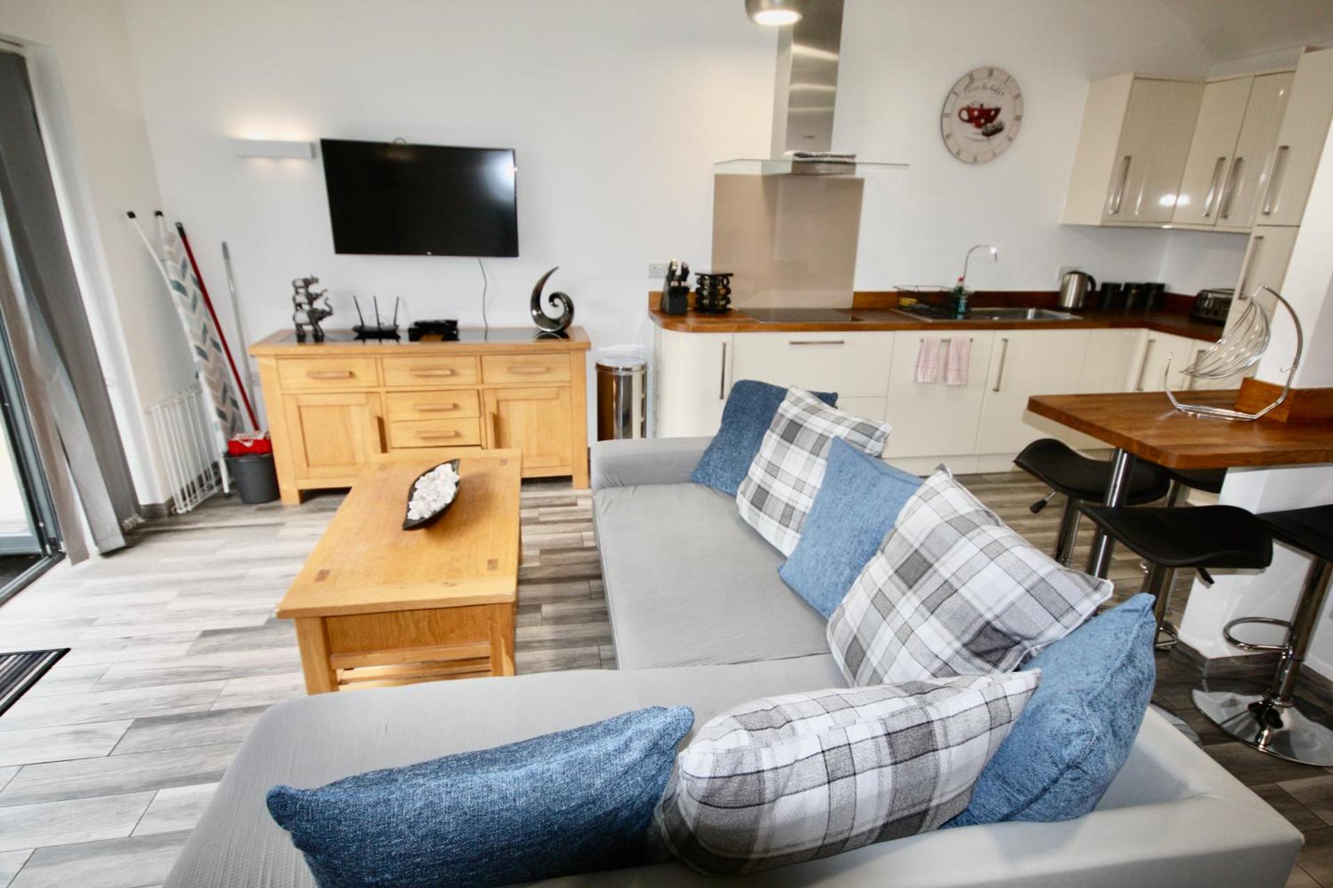 Communal lounge/ TV room