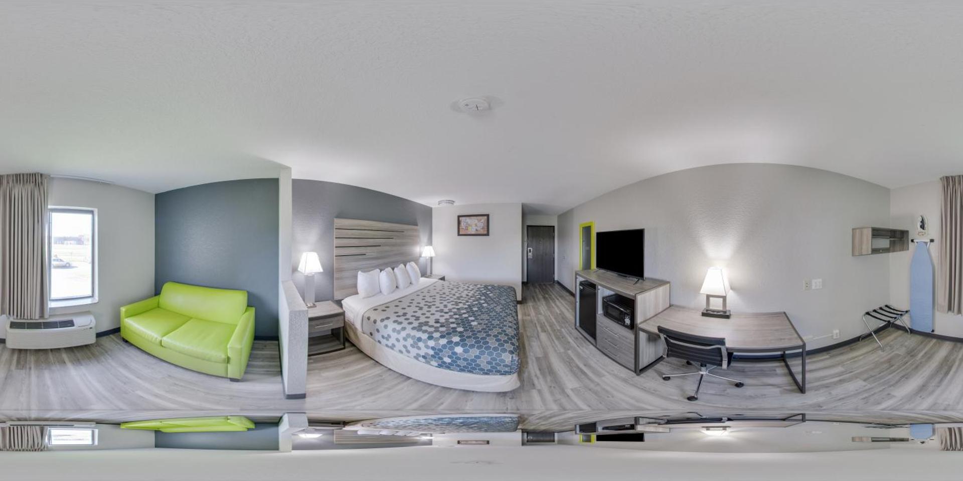 Superior King Suite - Non-Smoking