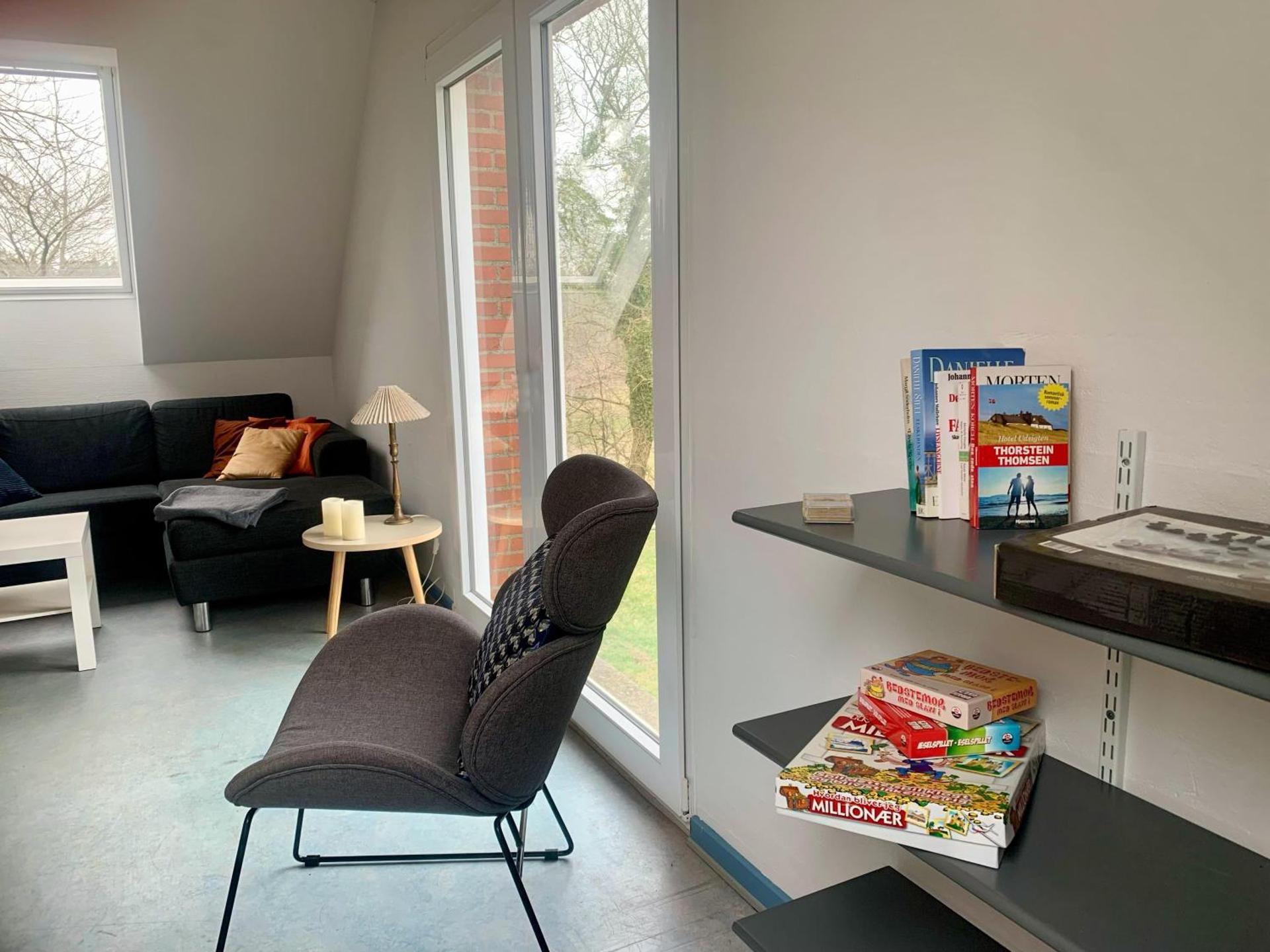 Communal lounge/ TV room