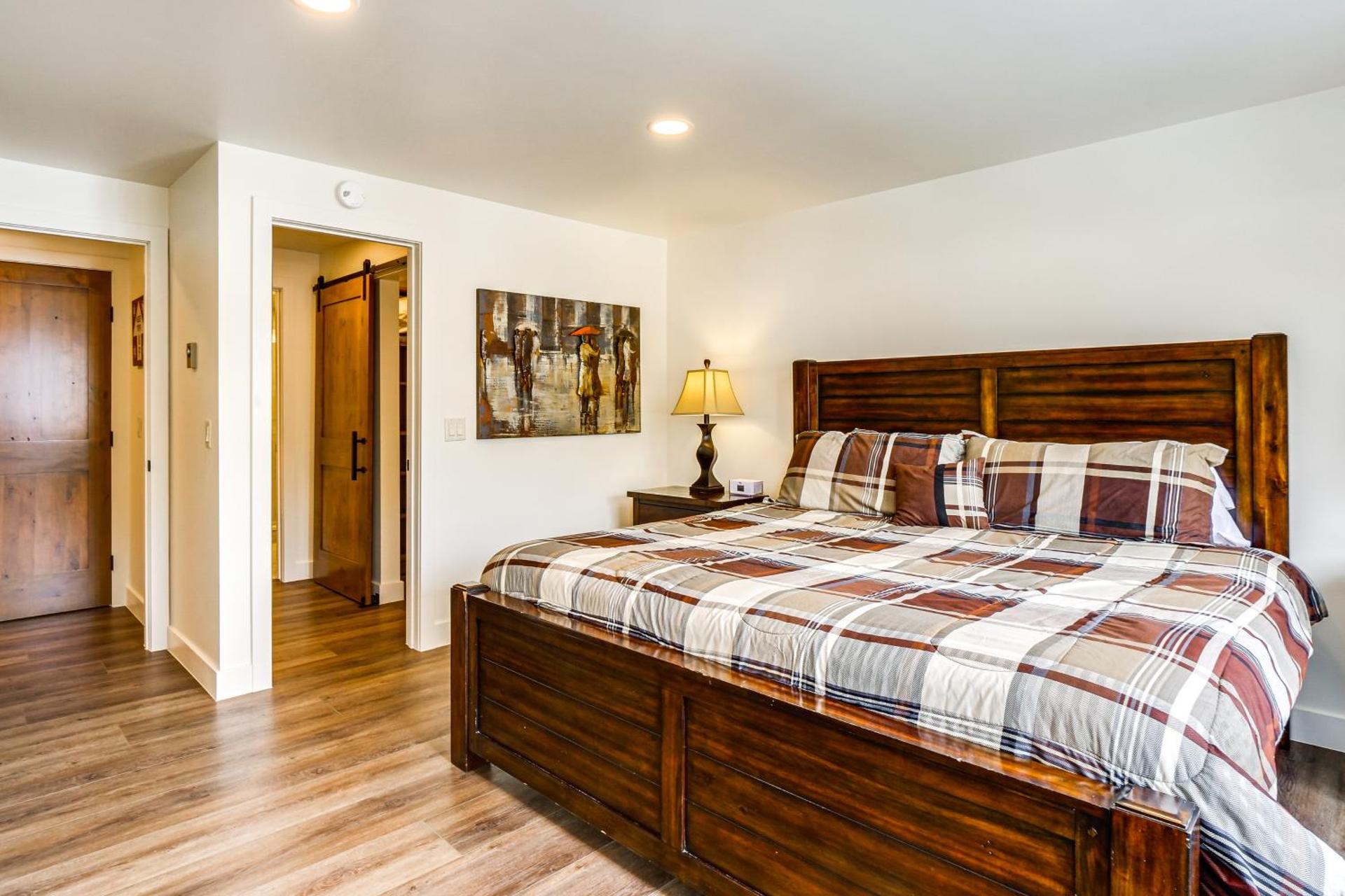 Hot Tub Access Bright Breckenridge Condo