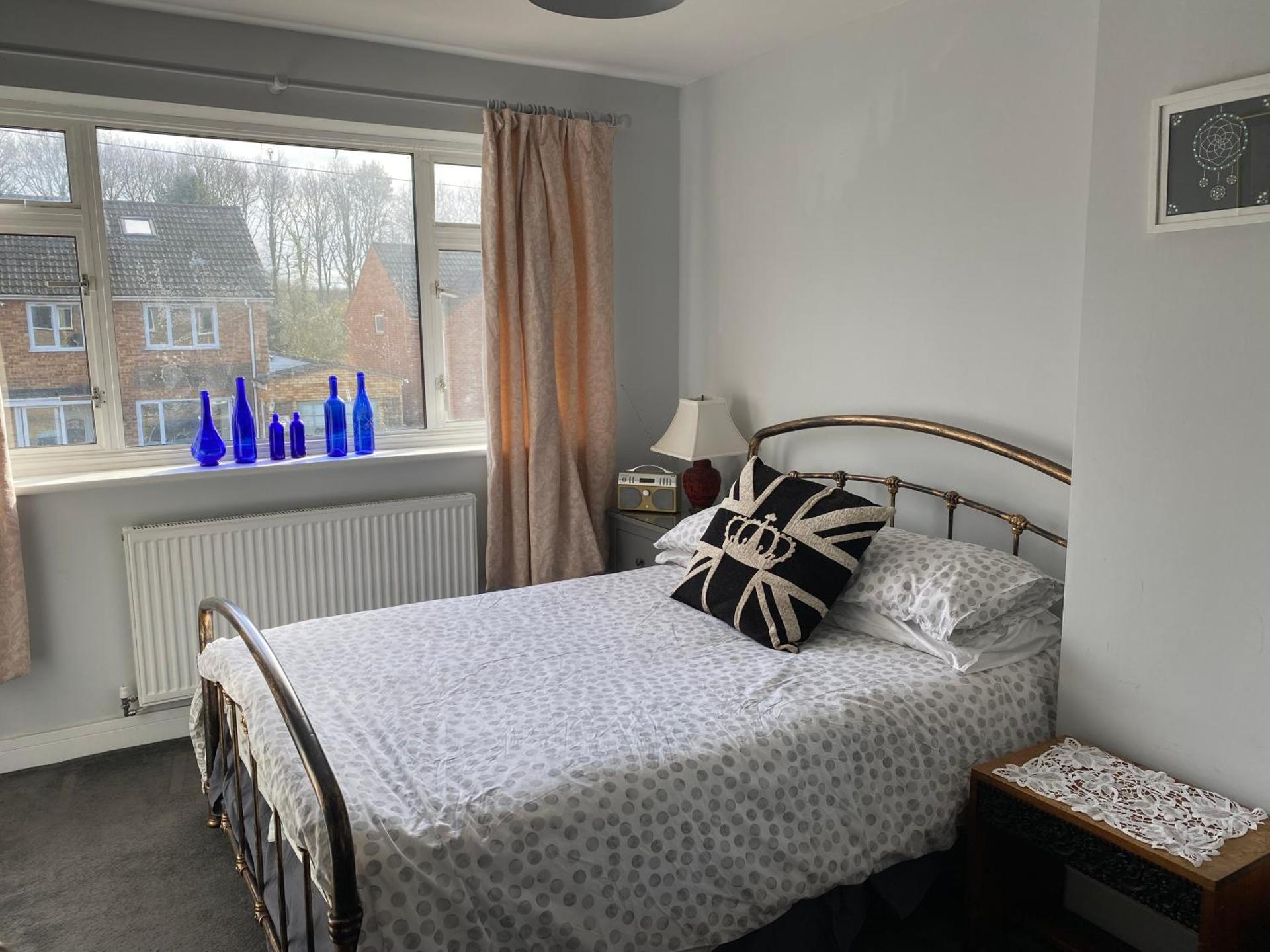 Private Room in a house in the Cotswolds