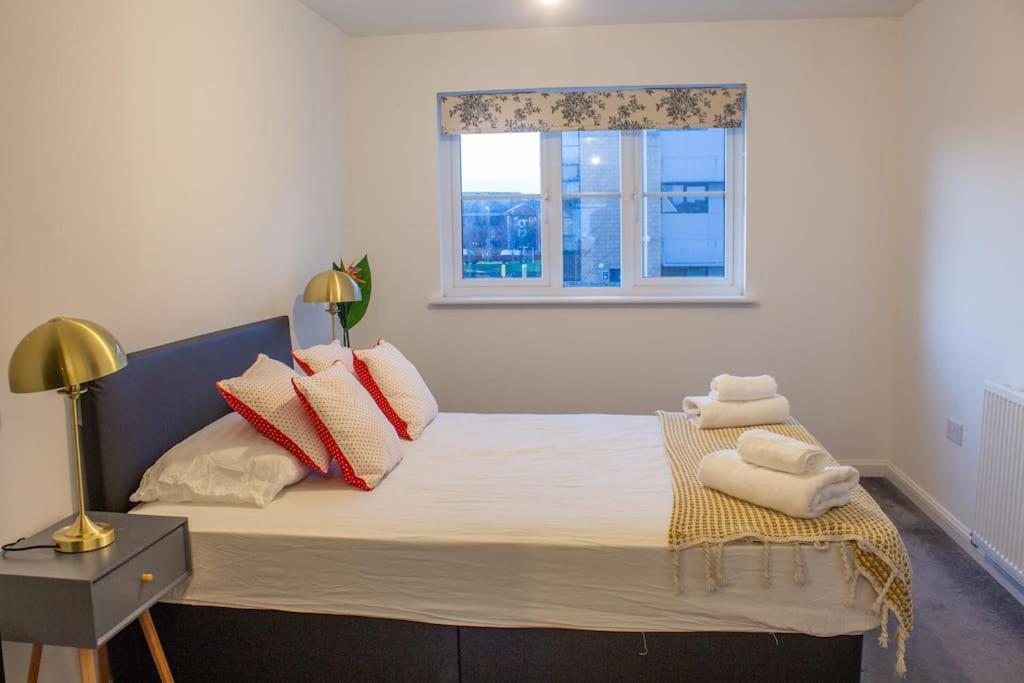 4 Bed complete Home in Edinburgh Near Airport