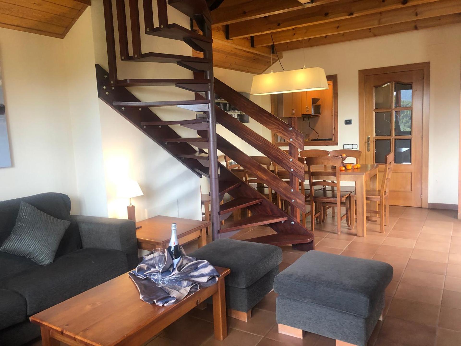 Four-Bedroom Apartment (9 Adults)