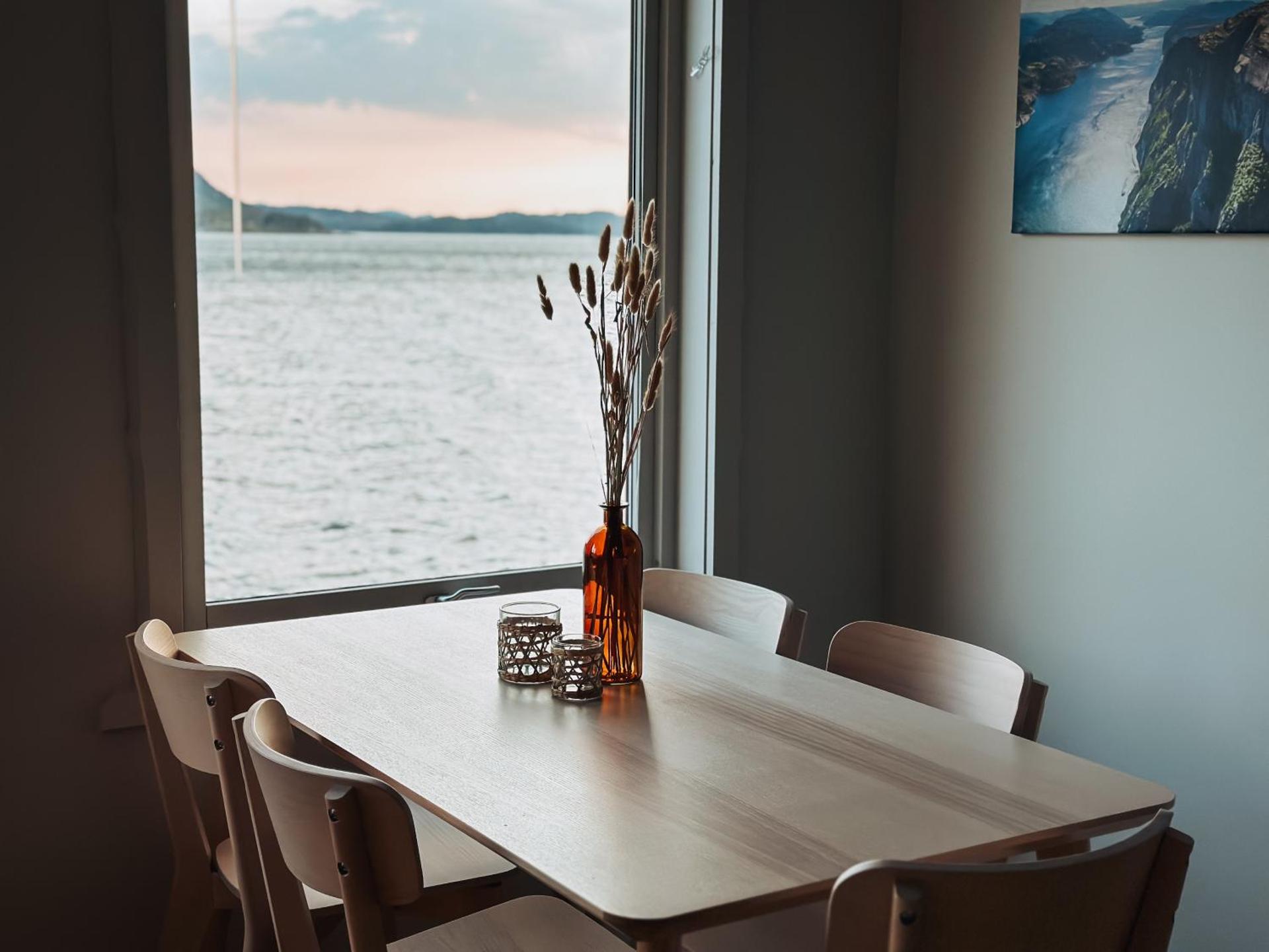 Preikestolen Panorama - Seaside Apartments