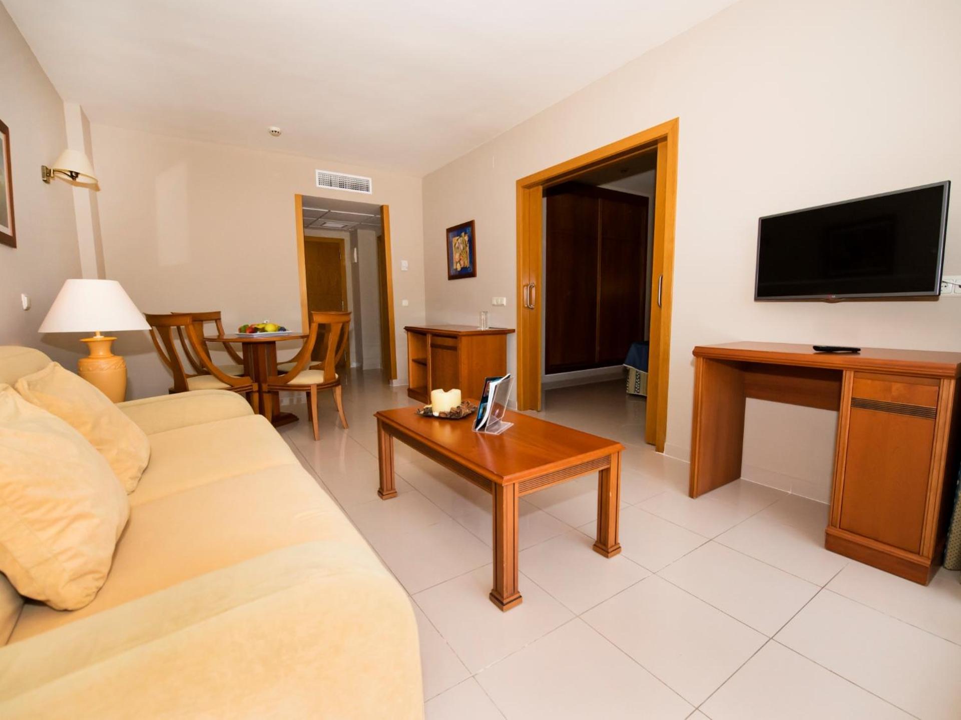 Communal lounge/ TV room