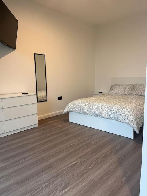 Deerpark semi sleeps 8 with sofa bed