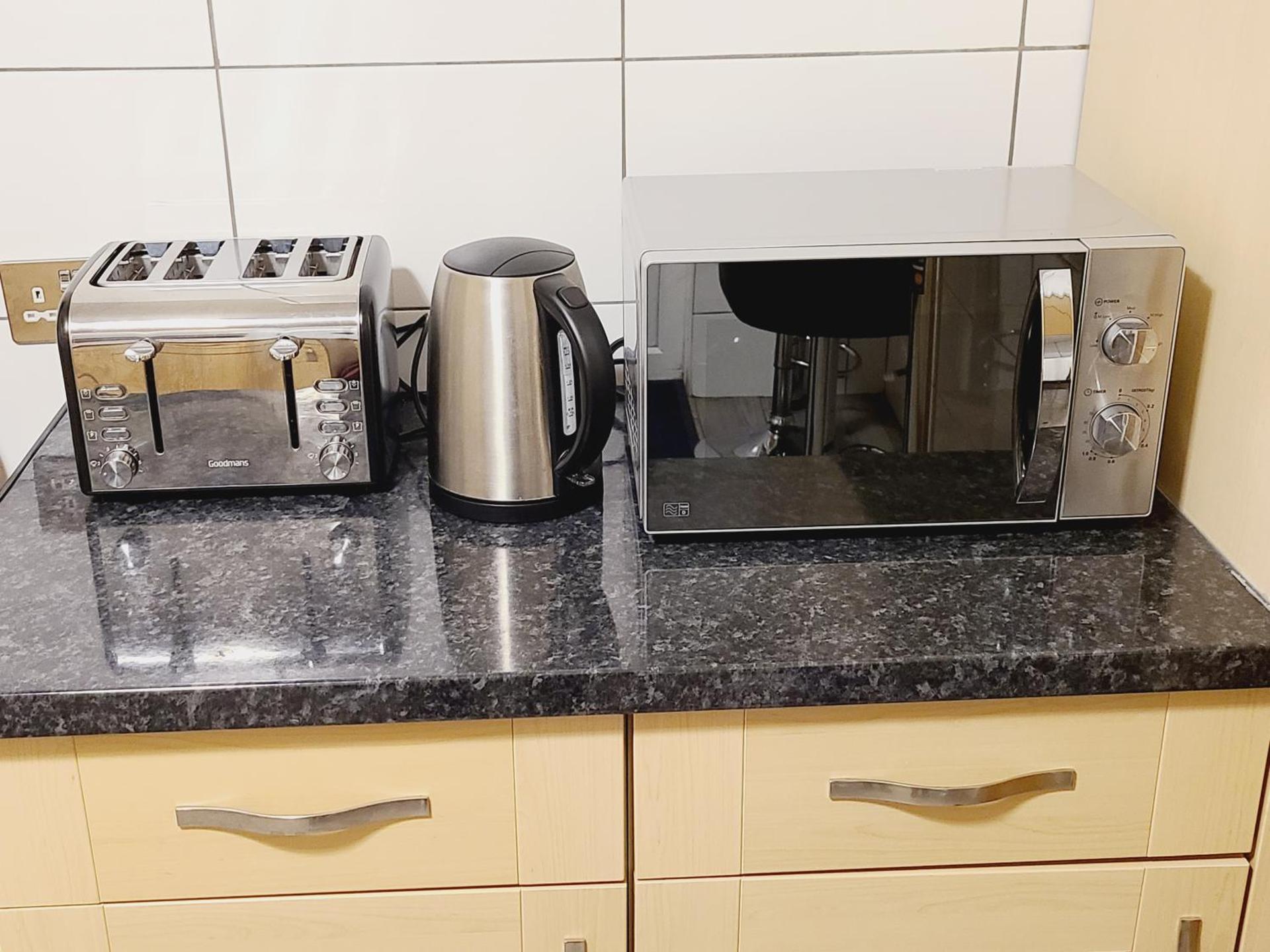 GATWICK ROOMs-TRAVEL SERVICE-AIRPORT PARKING