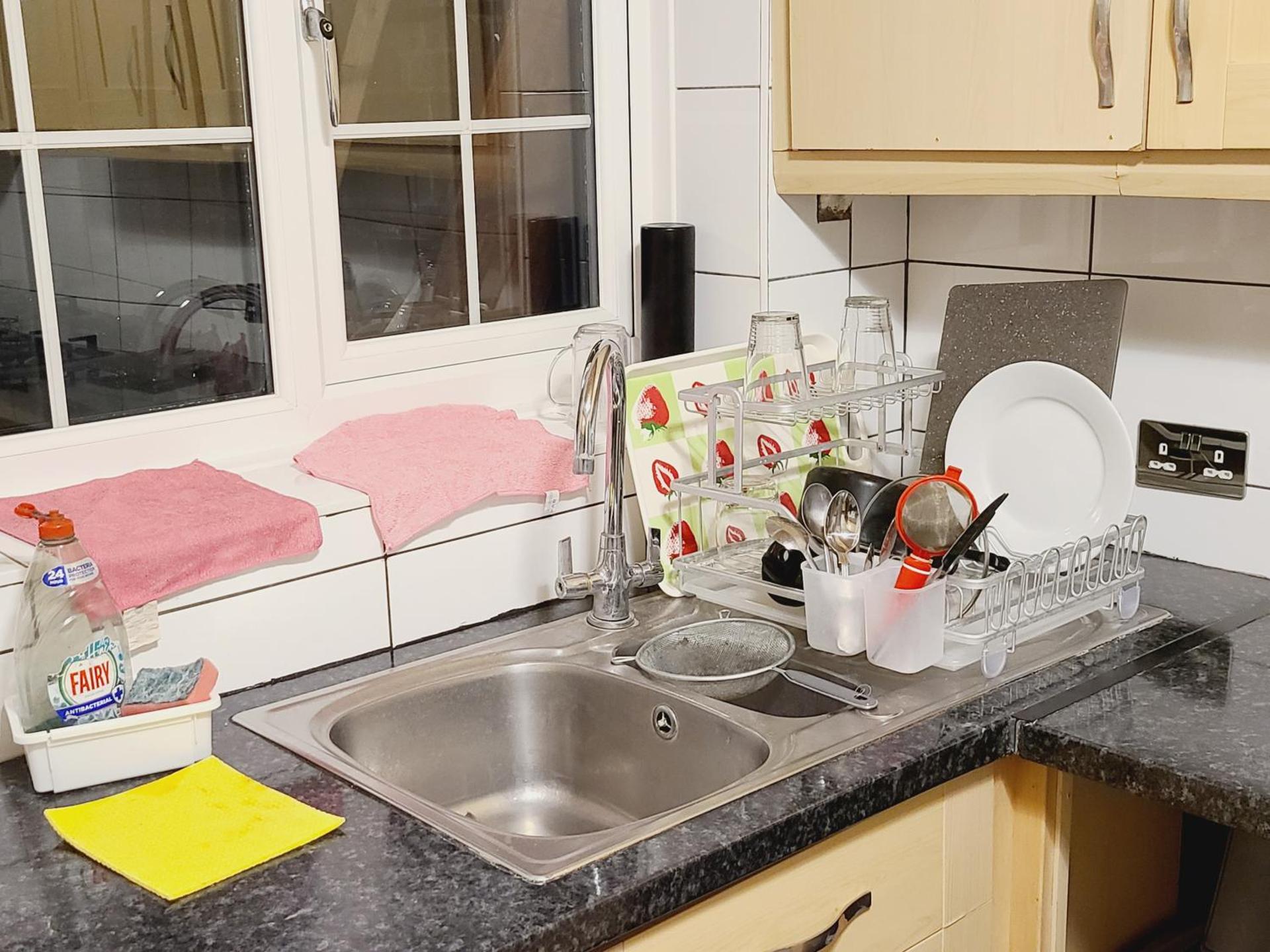 GATWICK ROOMs-TRAVEL SERVICE-AIRPORT PARKING