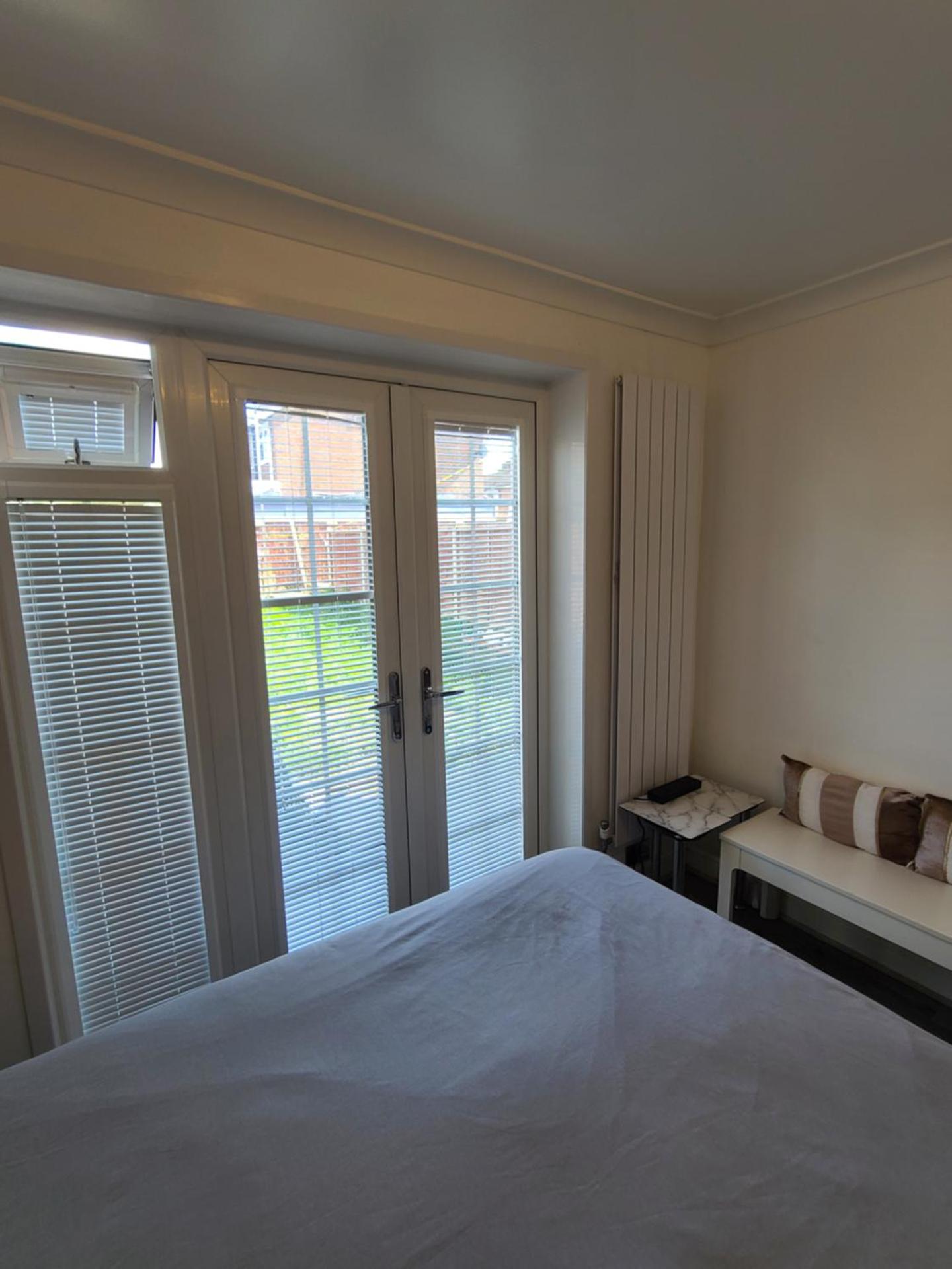 GATWICK ROOMs-TRAVEL SERVICE-AIRPORT PARKING