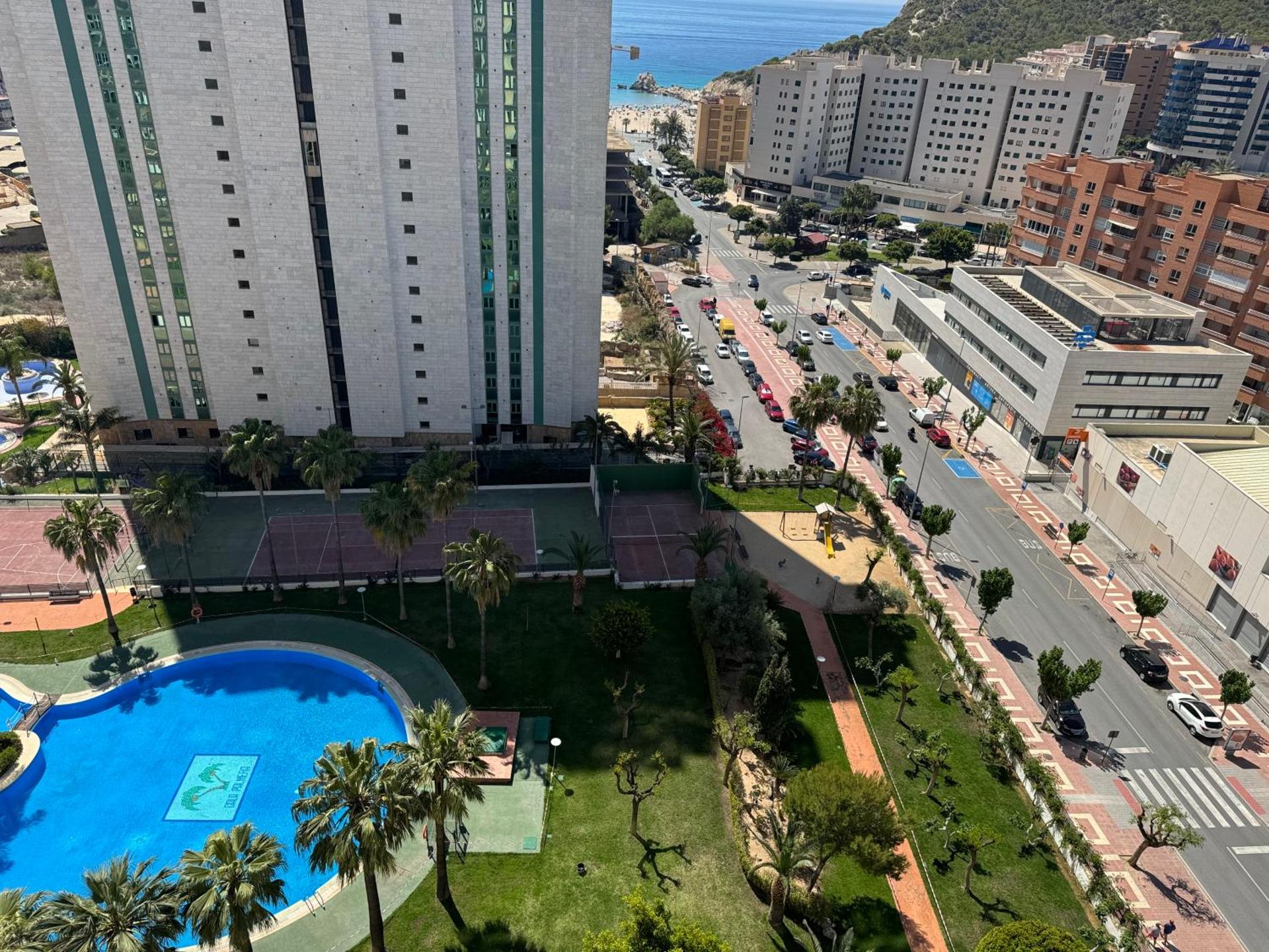 Апартаменты с видом на море и бассейном , 600 м от пляжа