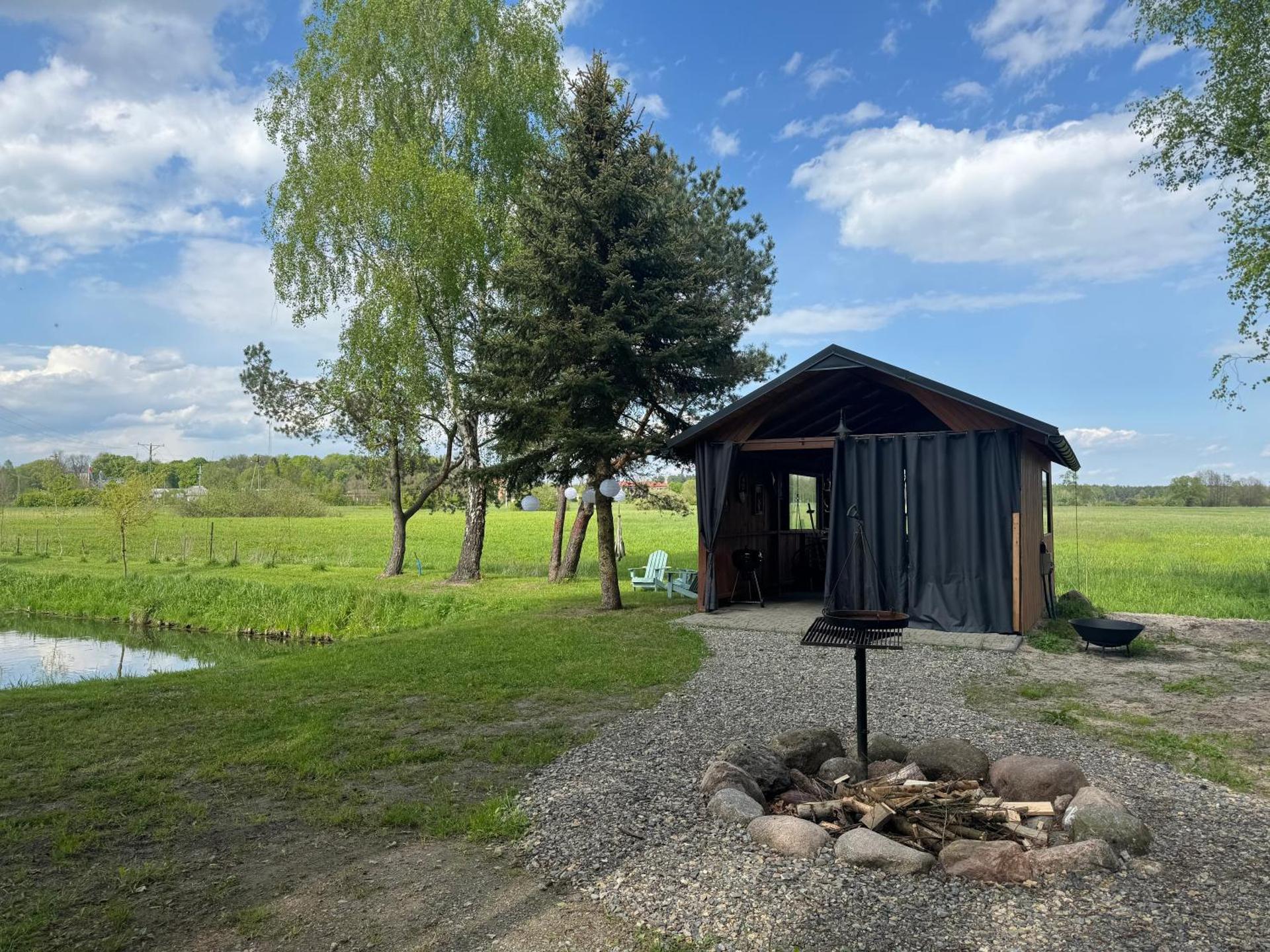 Trzy Stodoły - Kraina Łąk domki całoroczne na Roztoczu
