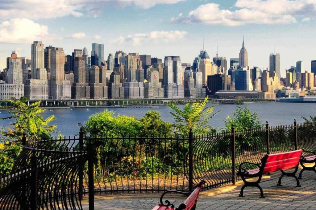 Cozy 3 BR suite, 15 min to NYC &Times Sq