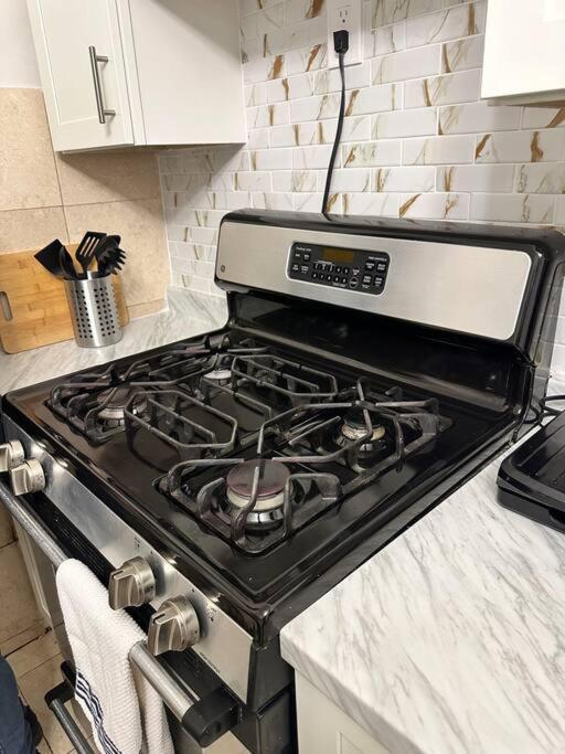 Cozy 3 BR suite, 15 min to NYC &Times Sq