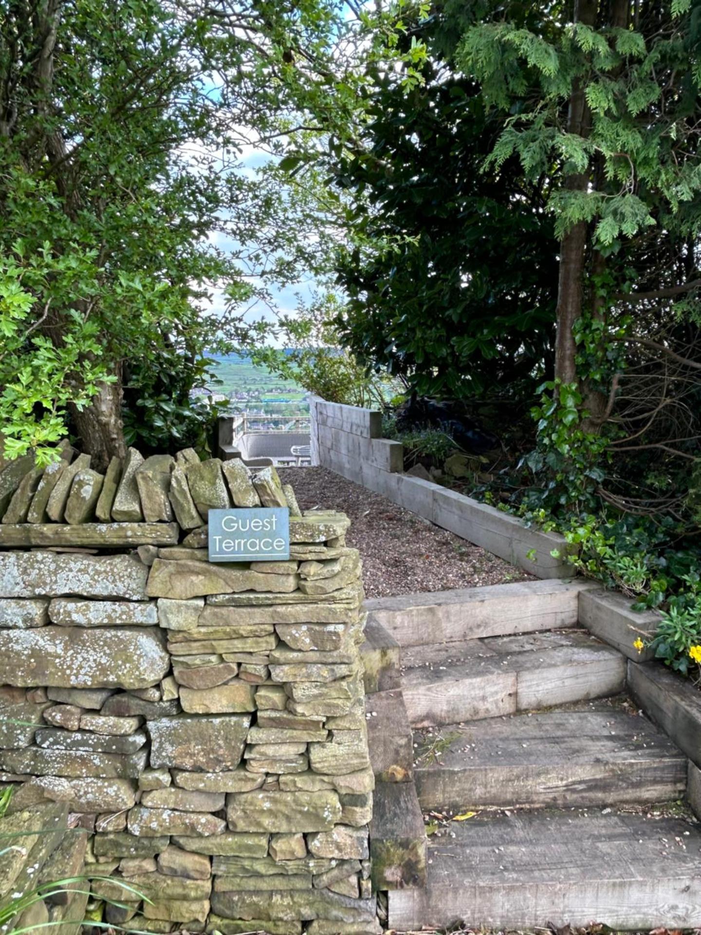 The Coach House & The Stables Yorkshire Peak District With and without hot tub options