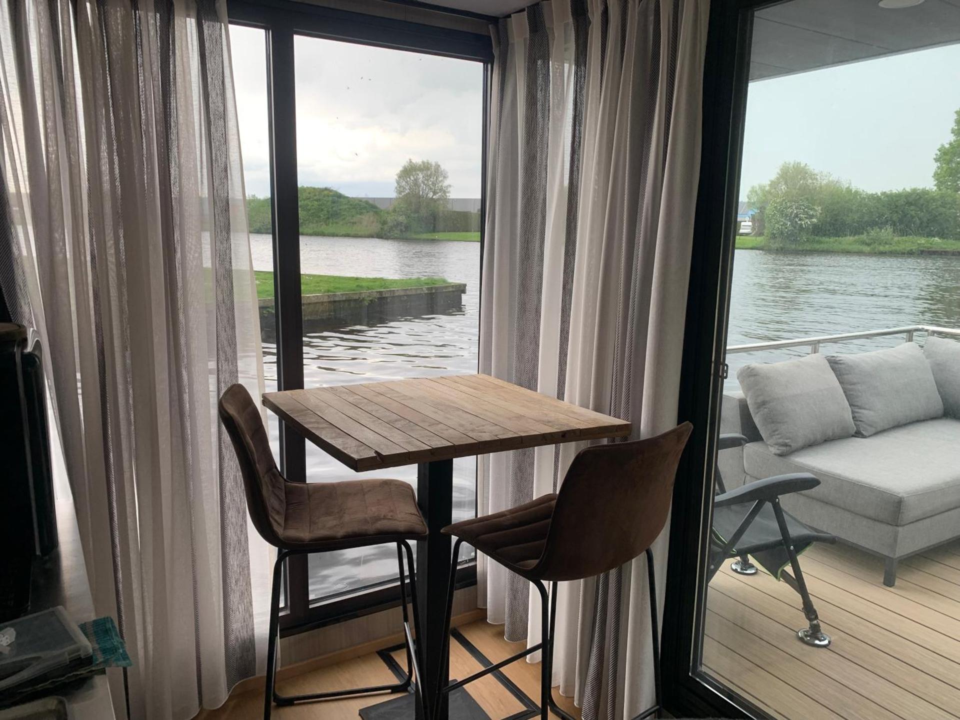 Houseboot solcamastraat 24 c