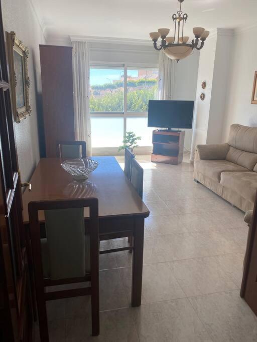 Adra apartment 2nd line to sea