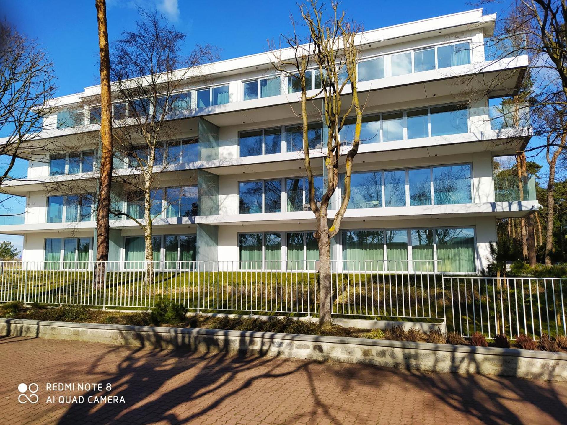 One-Bedroom Apartment with Sea View from Terrace
