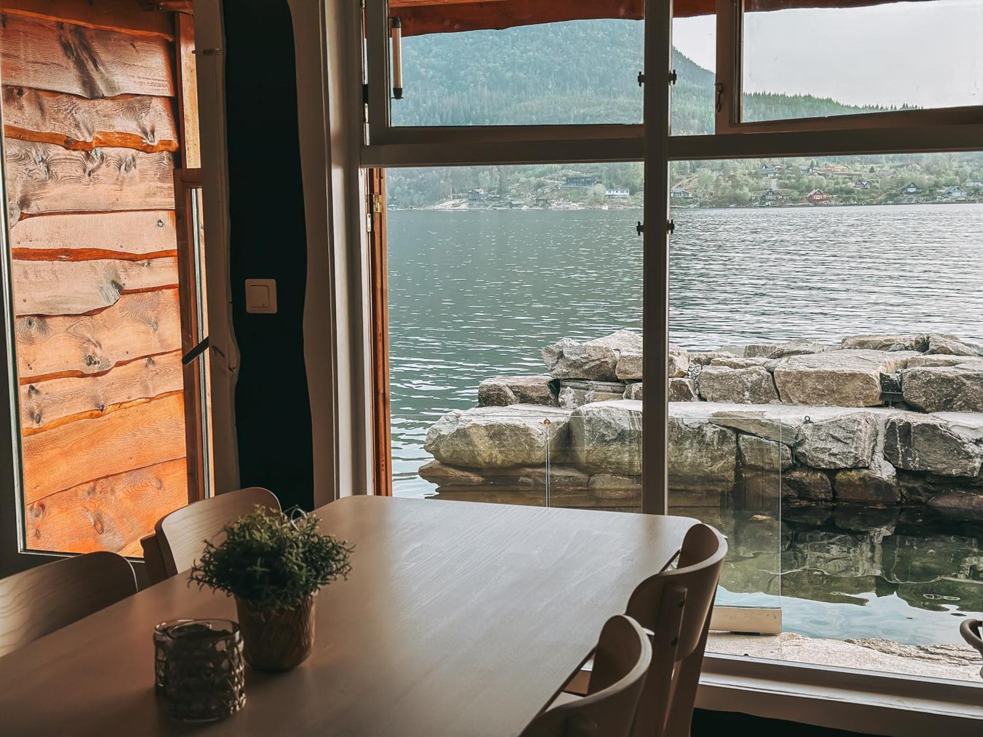 Preikestolen Panorama - Seaside Apartments