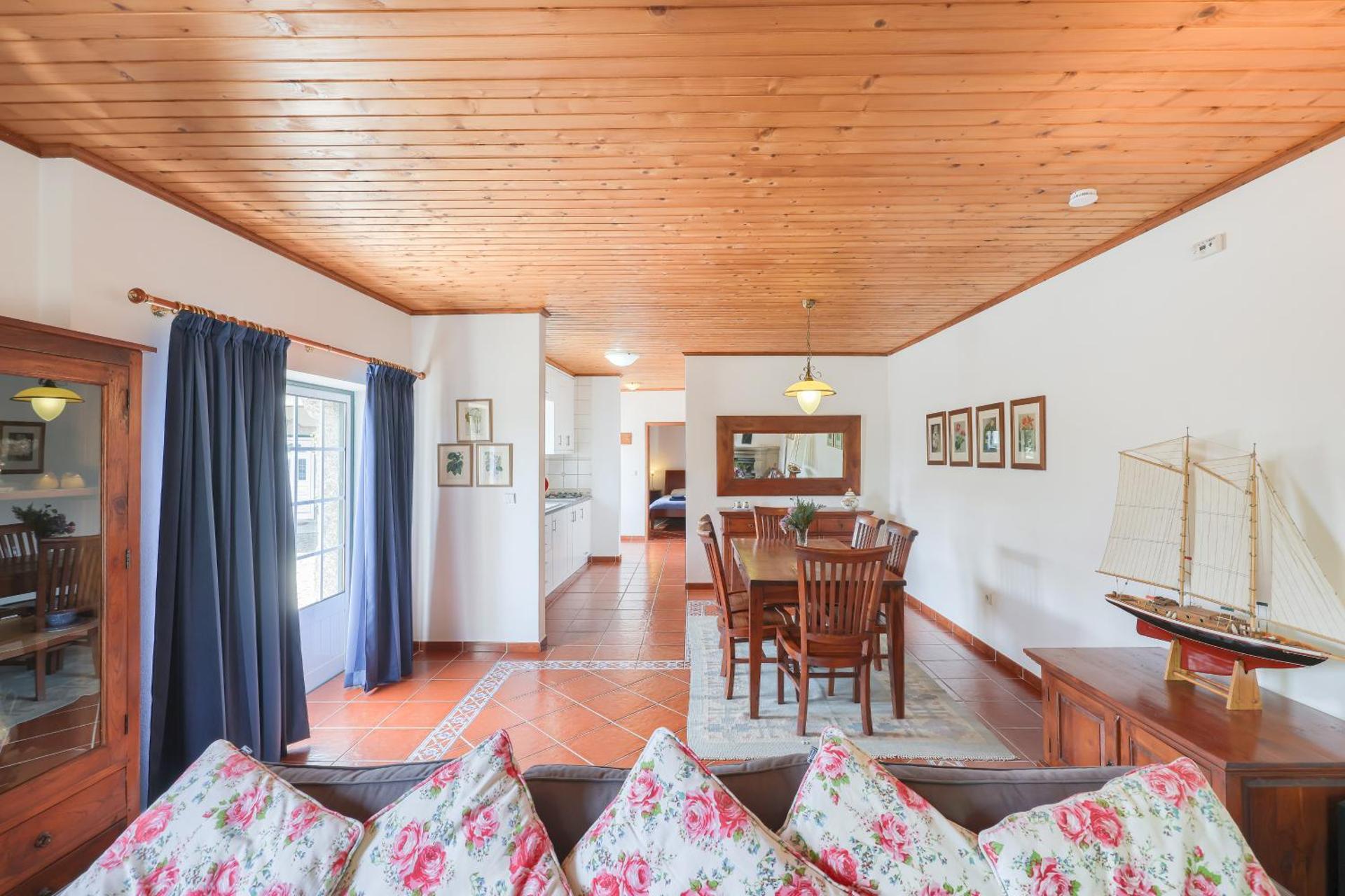 Charming granite cottage in beautiful surroundings