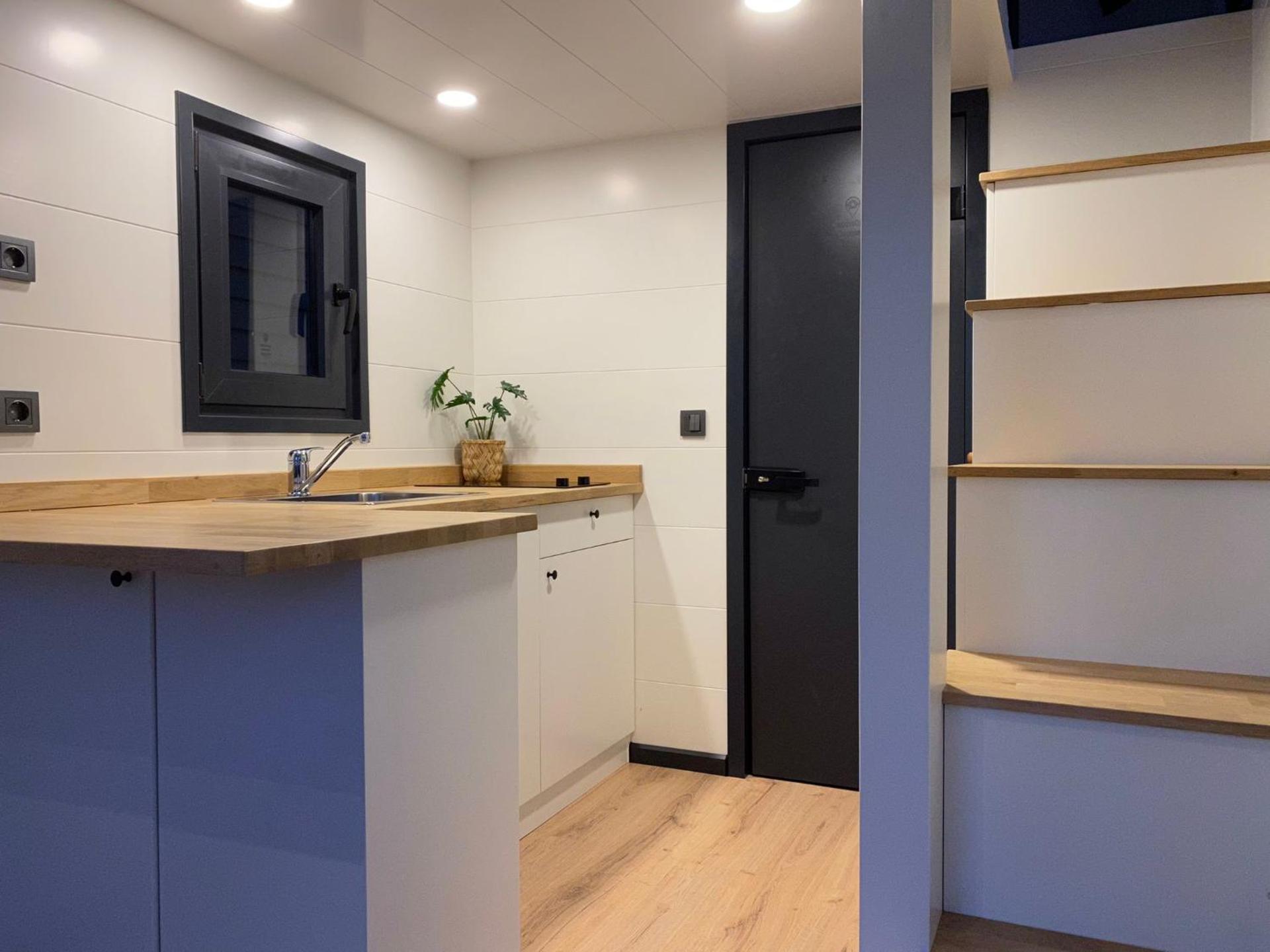 Tiny house with sauna & jacuzzi near Amsterdam