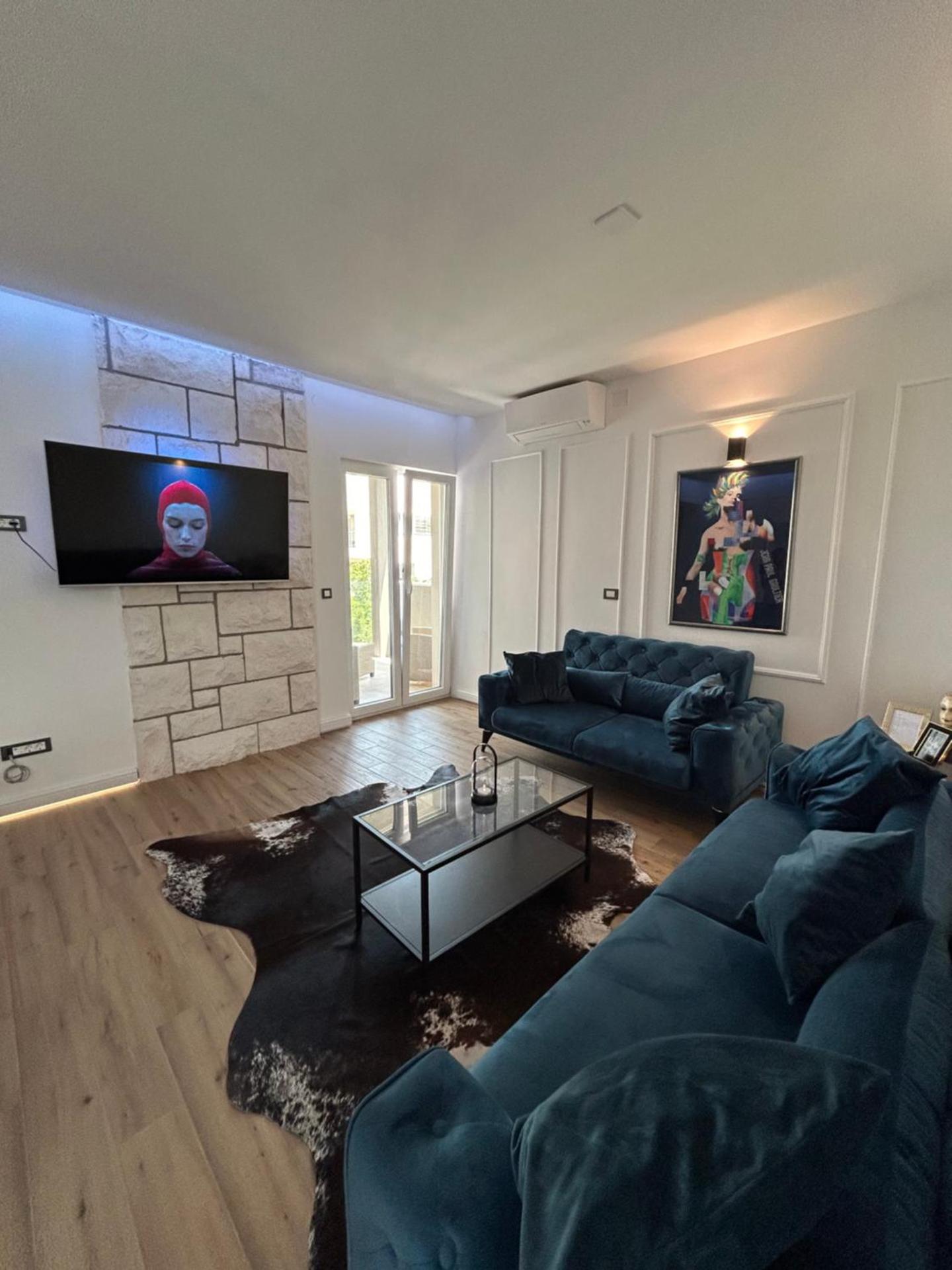 Daphne Luxe Retreat -Sea View-King size bed-