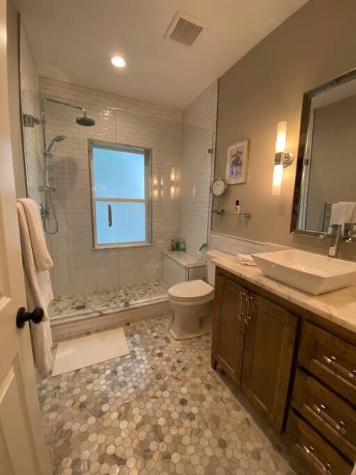 Carriage House on Historic Bentonville Square