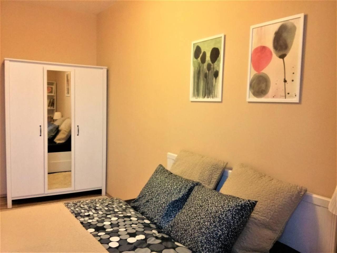 NOT POSSIBLE TO BOOK Apartment Vltavska F