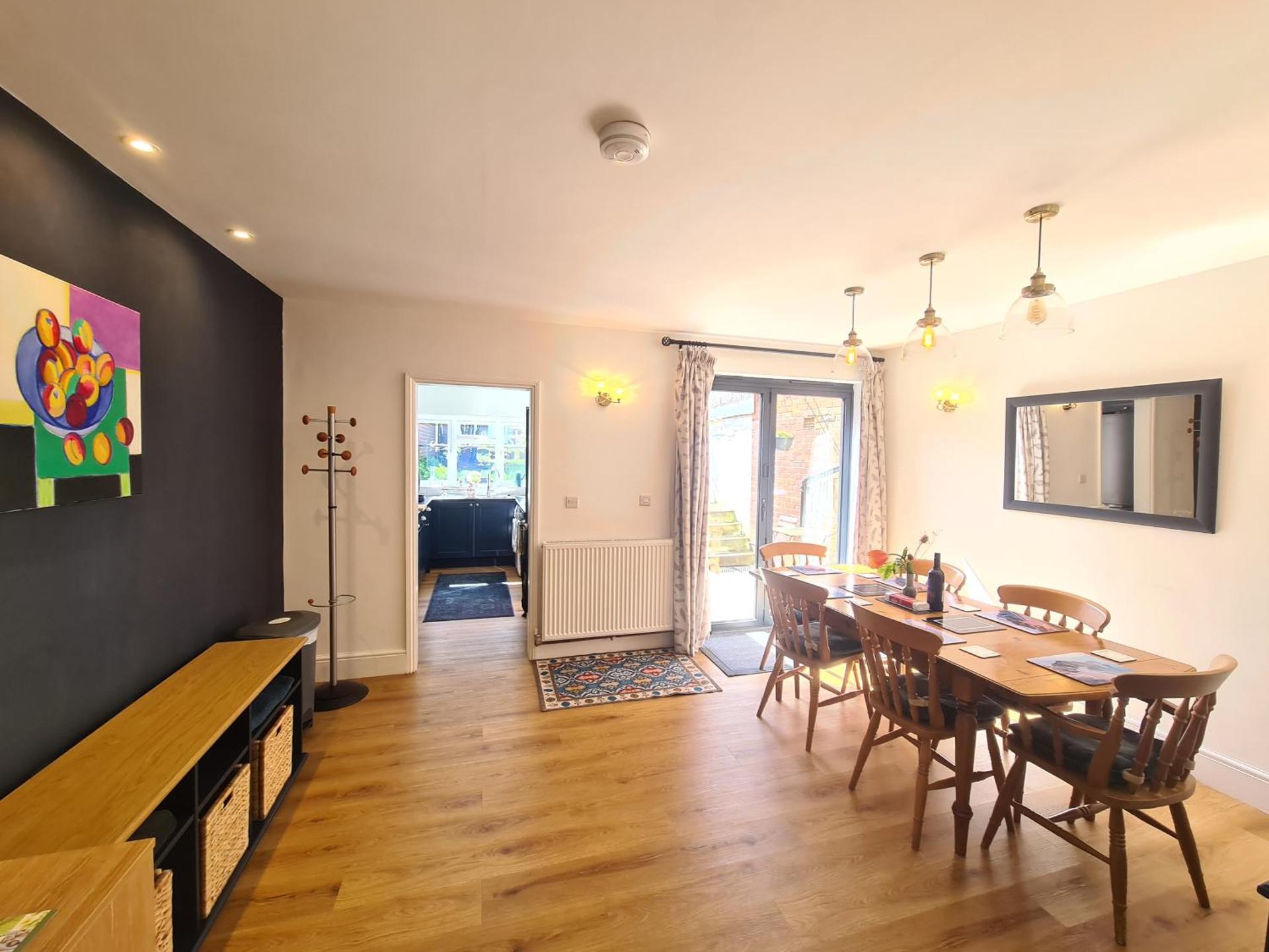 The Hideaway - Central Wareham