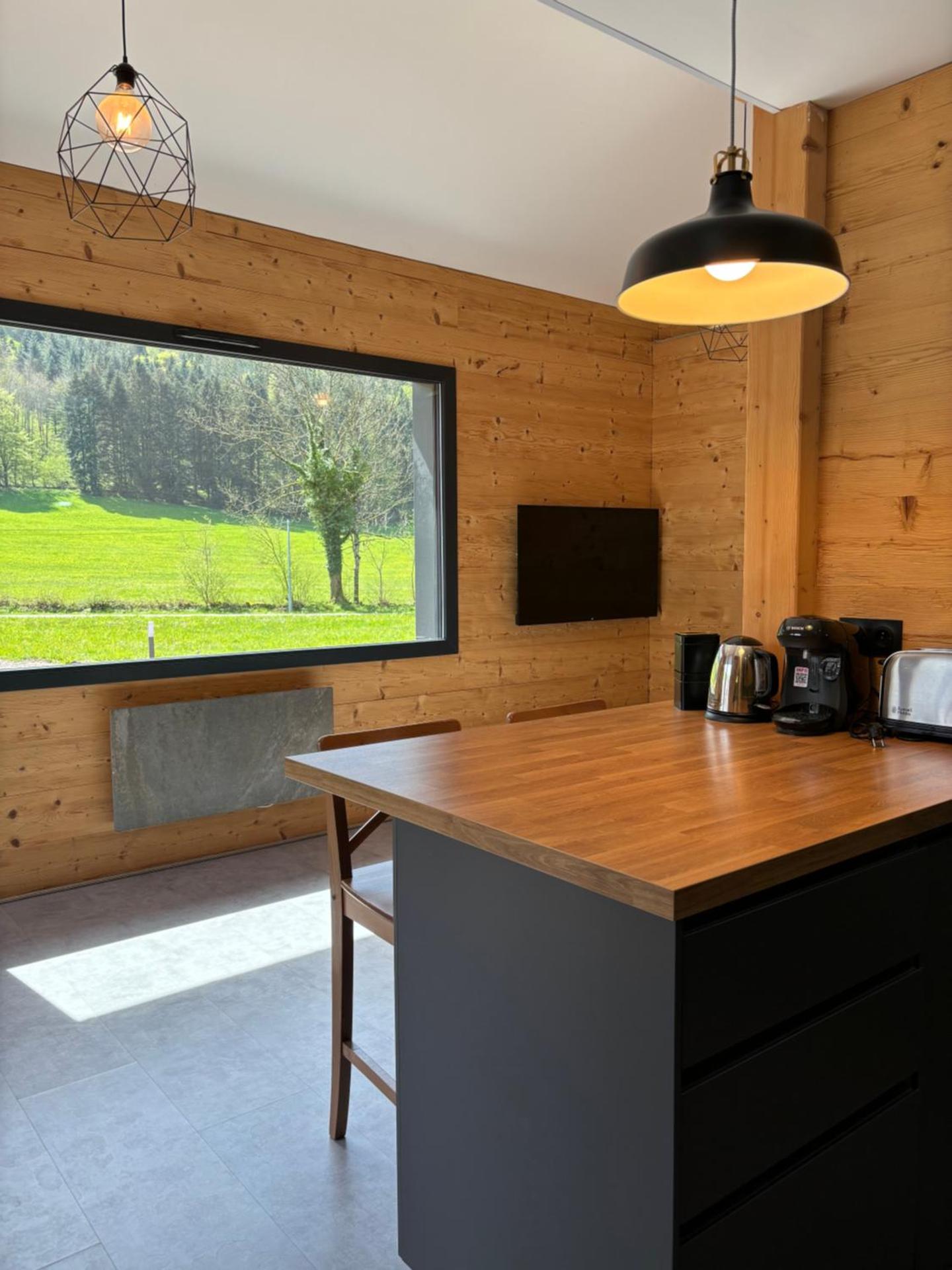 Les Chalets Perce Neige & Jacuzzi privatif, proximité Gerardmer & La Bresse