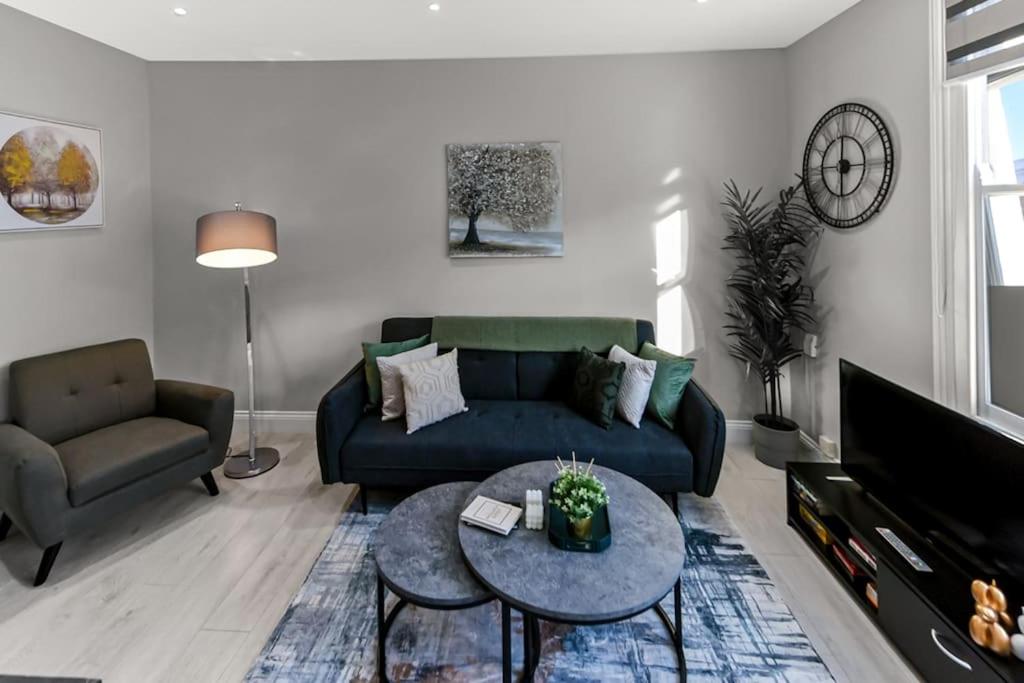 Cozy Battersea apartment Sleep 5 Easy Access to Central London