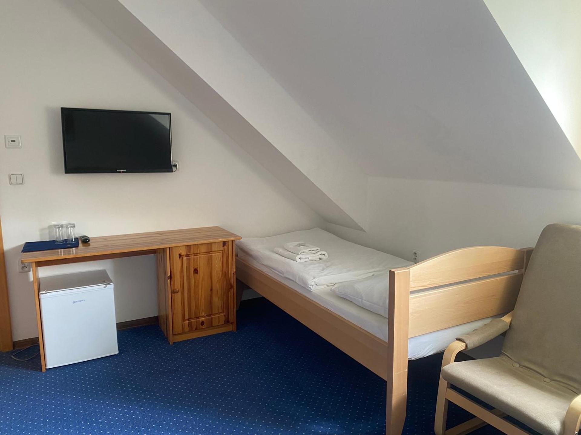 Family Room (2 Adults + 2 Children)