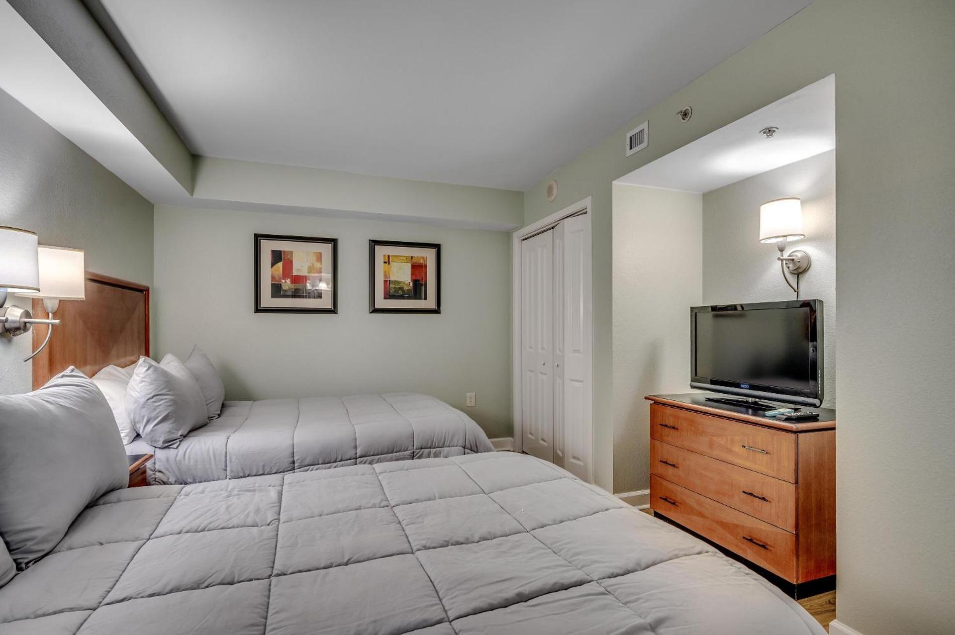 Bay View Resort 1004A