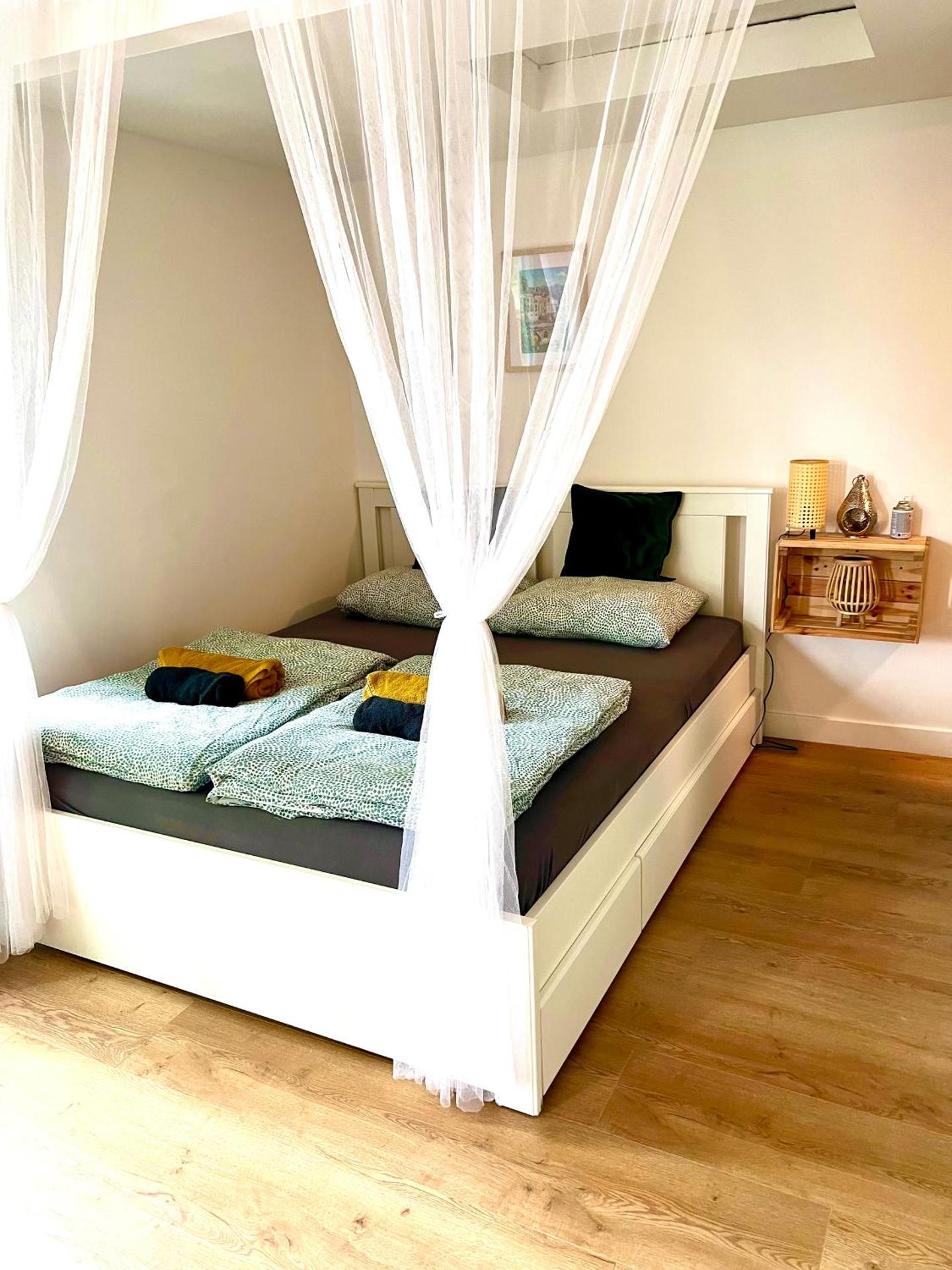 Cozy comfortable house with jacuzzi & private garden near Amsterdam