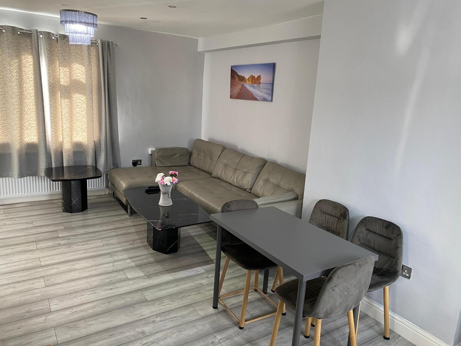 3 Bedroom House in Loughborough