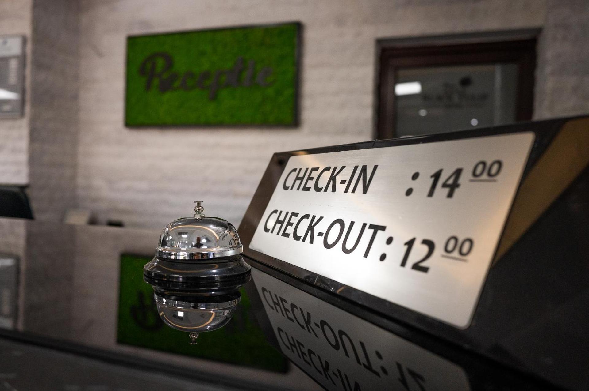 Logo/Certificate/Sign