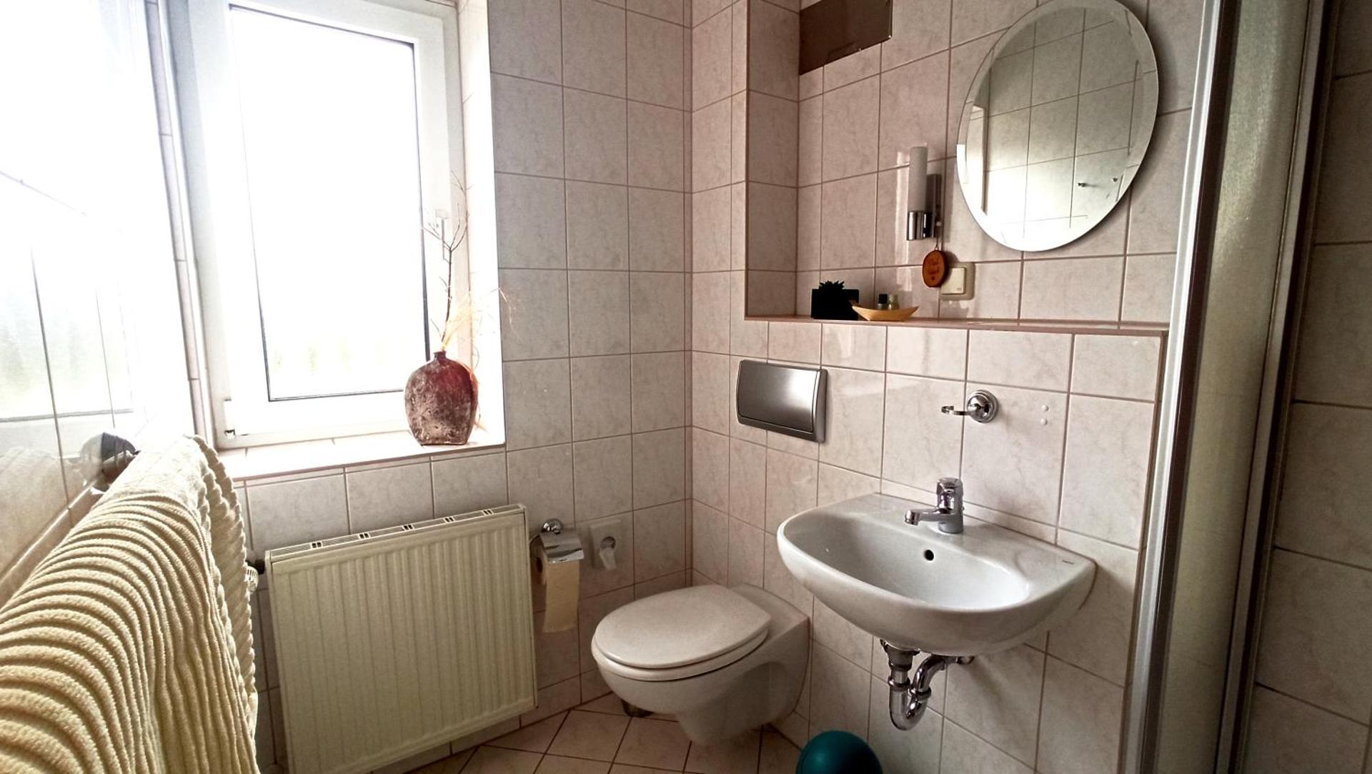 Marleen`s Bar und Zimmer