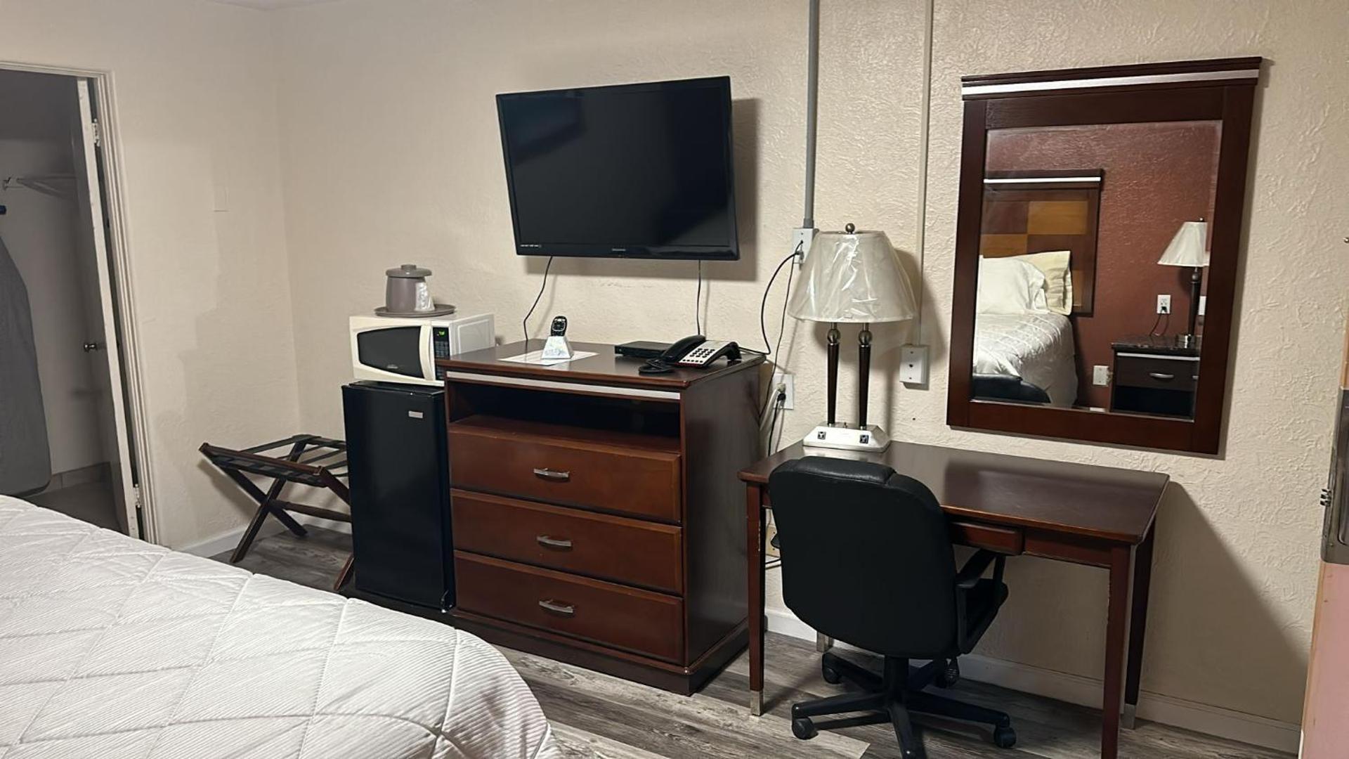 Deluxe Inn Of Roswell