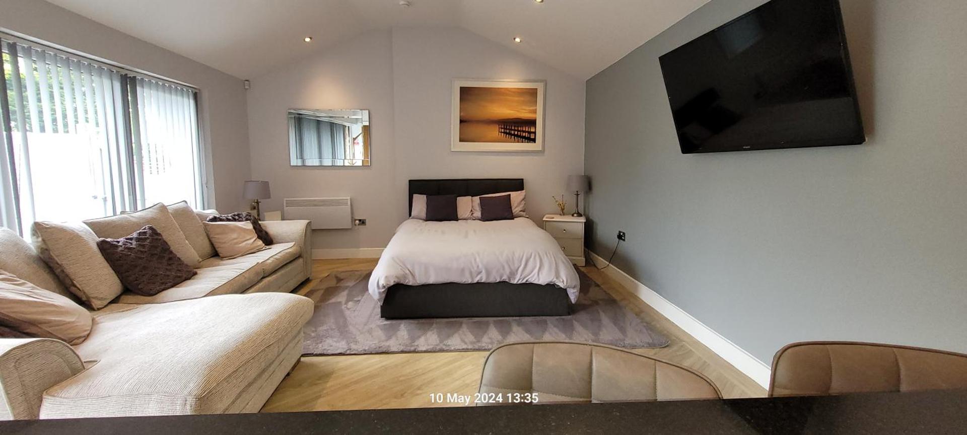 Dean Clough Lodge - Contemporary self contained studio