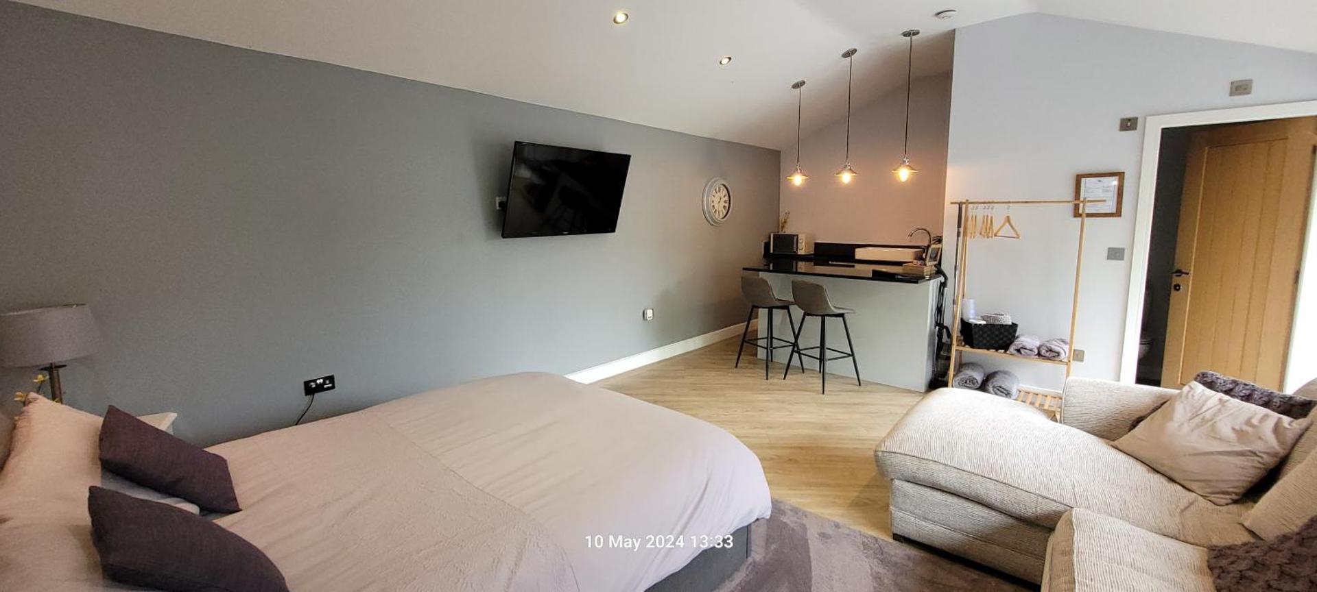 Dean Clough Lodge - Contemporary self contained studio