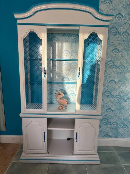 Luxury Waterfront Home, With Private Hot Tub, Hallandale Beach, Casinos, Shops