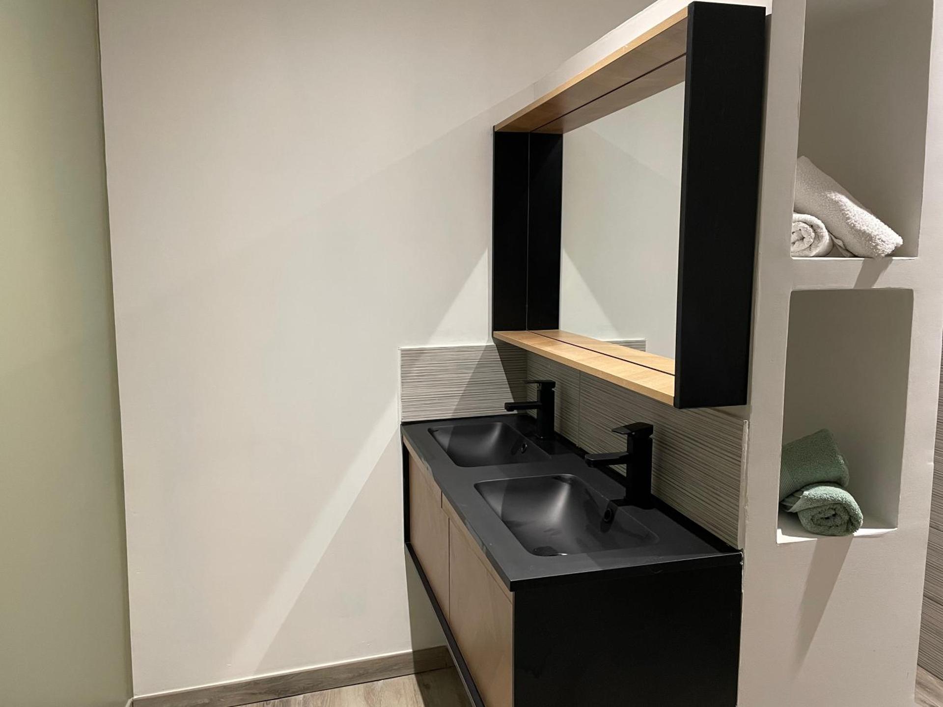 Appartement coquet dans le centre de Mèze