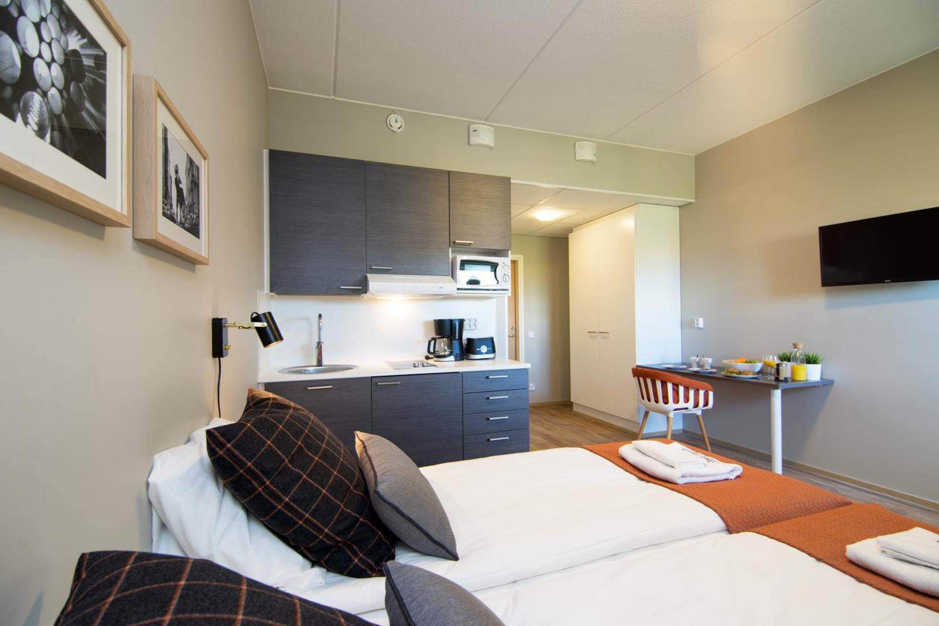 Kitchen or kitchenette