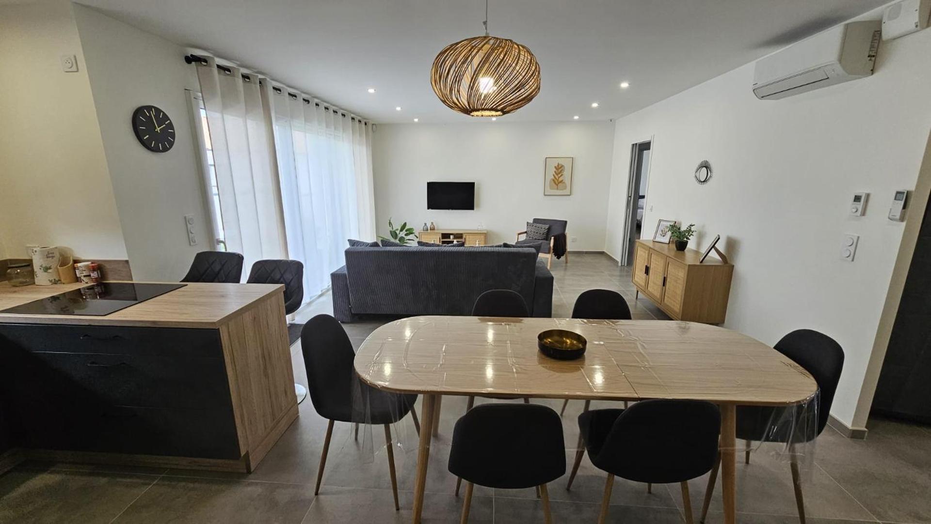 NeseHome, Maison à proximité du Futuroscope