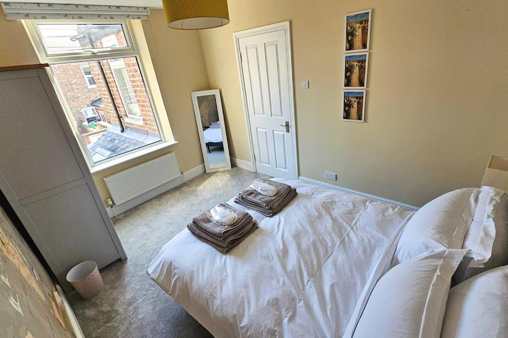 Stunning terraced house next to York Racecourse