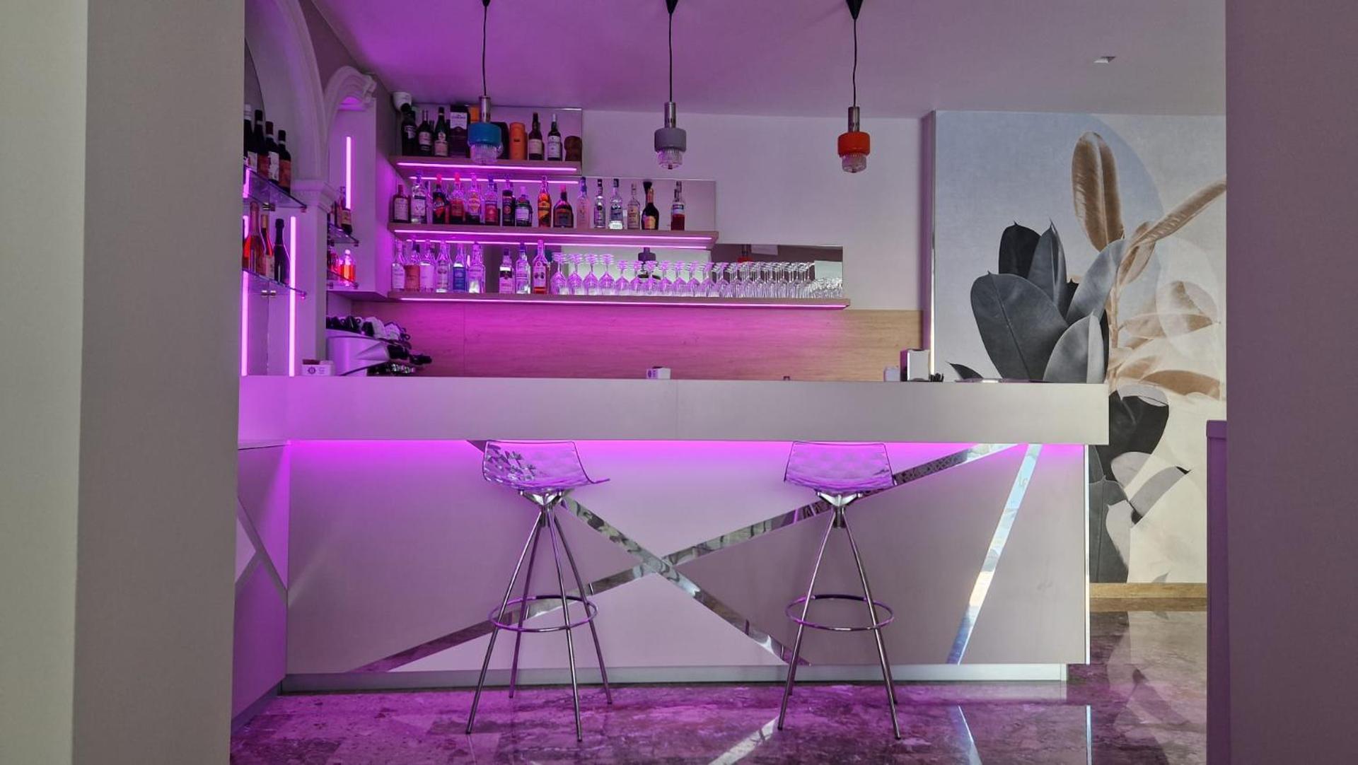 Lounge or bar