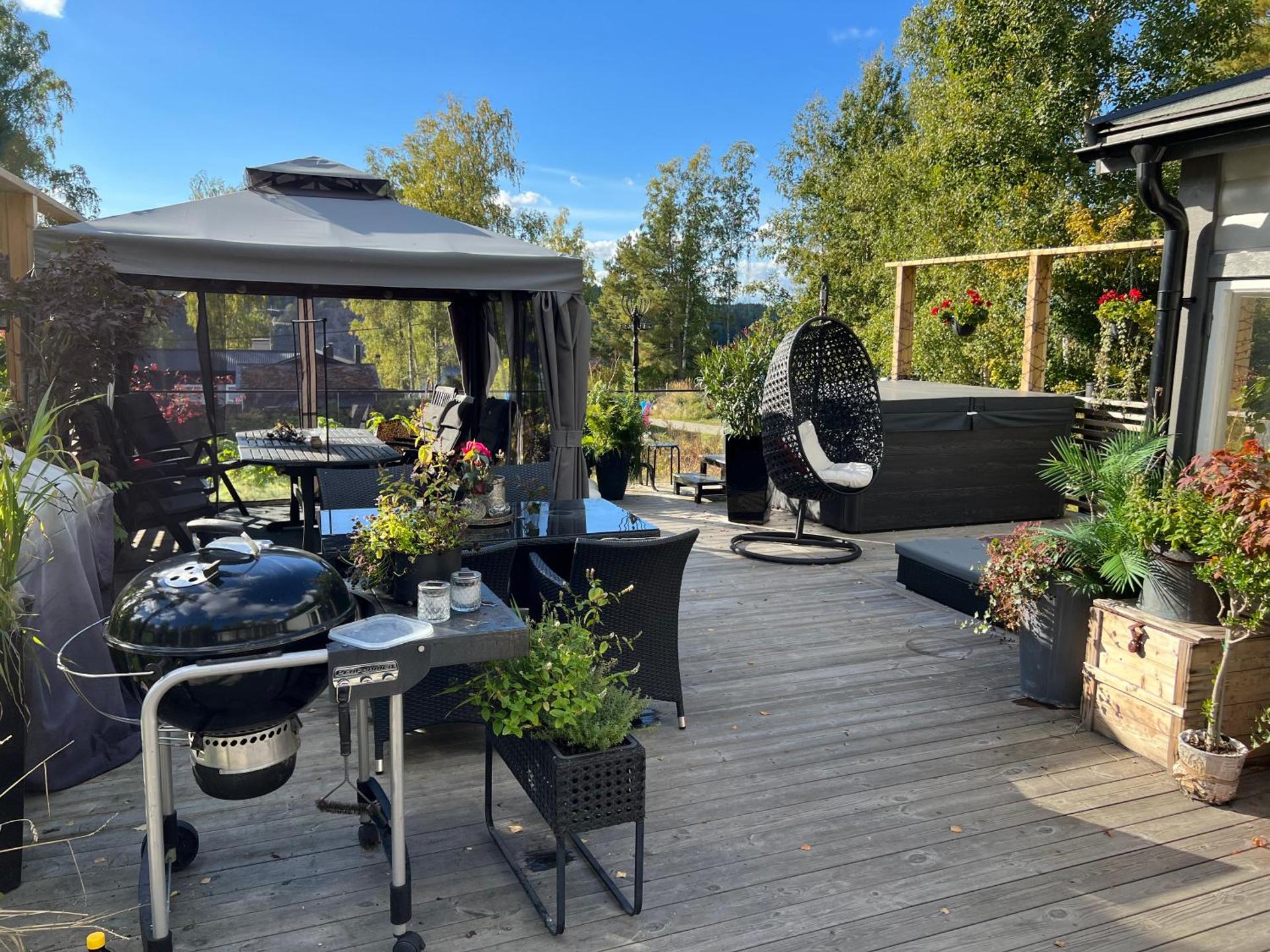 Charmig liten stuga i Södertälje/ Kungsdalen