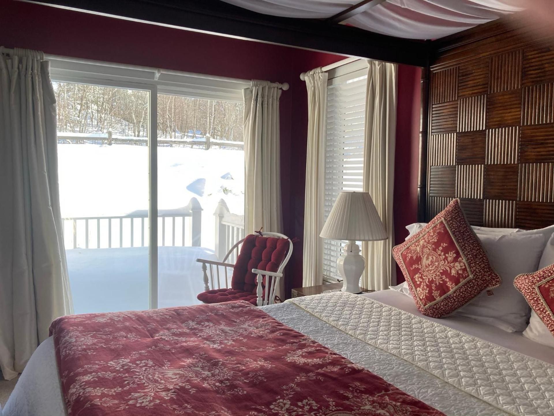 Queen Room with Garden View