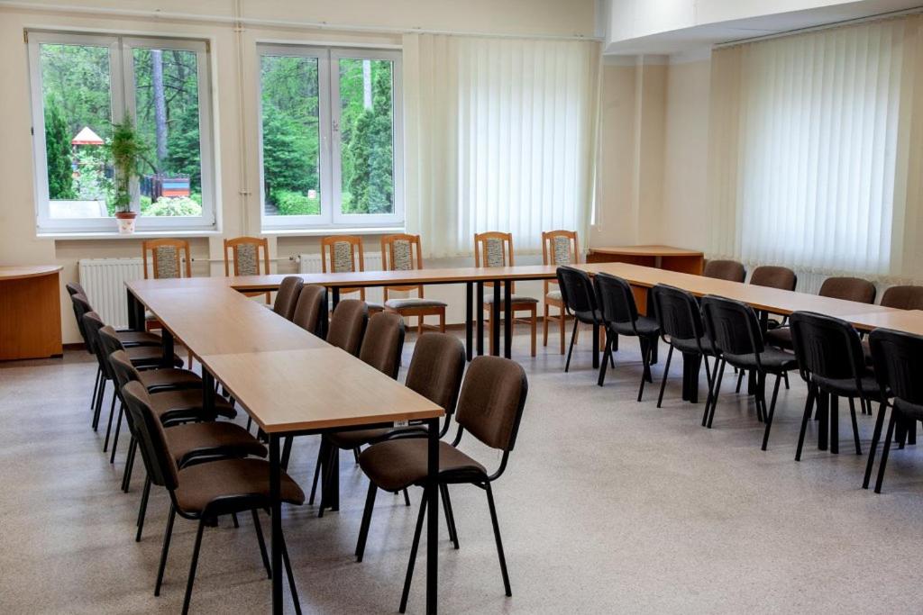 Meeting/conference room