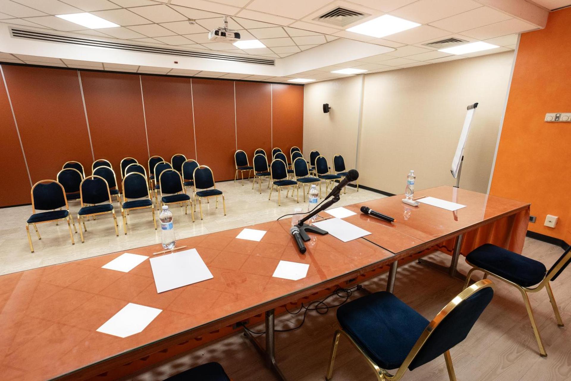 Meeting/conference room